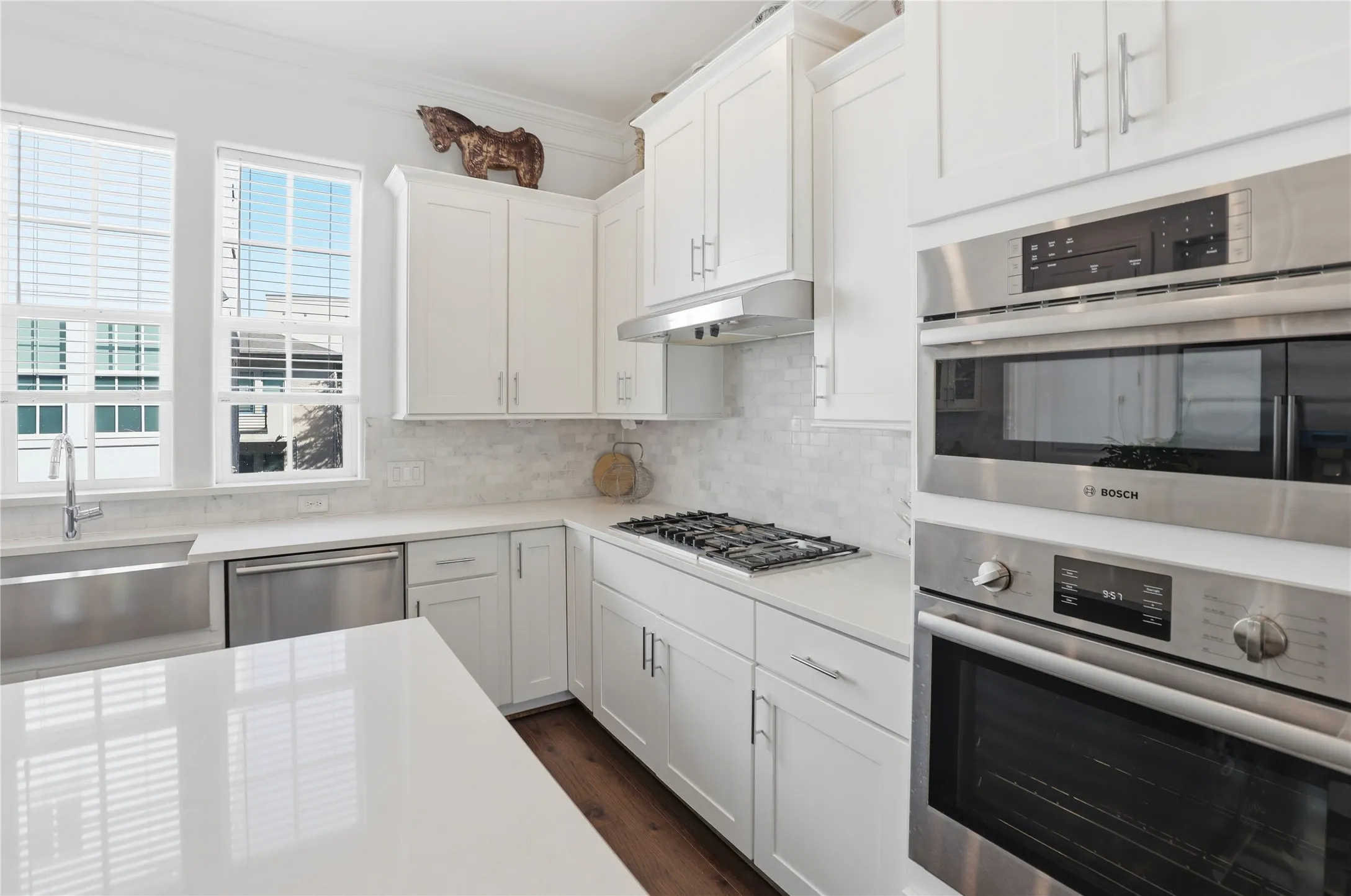 Townhouse For Sale in Dallas County , 7333 Valley View Lane 607, Dallas, Texas 75240, 3 Bedroom, 4 Bathroom, 2 Garage spaces, 1,897 Sqft, built in 2019, mls#21325225, Real Estate Agent in Dallas, Homes For Sale in Dallas county, Homes For Sale in Dallas, Realtor in Dallas Texas, Real Estate Brokerage Independent Realty Texas, Luminita Cordes Realtor