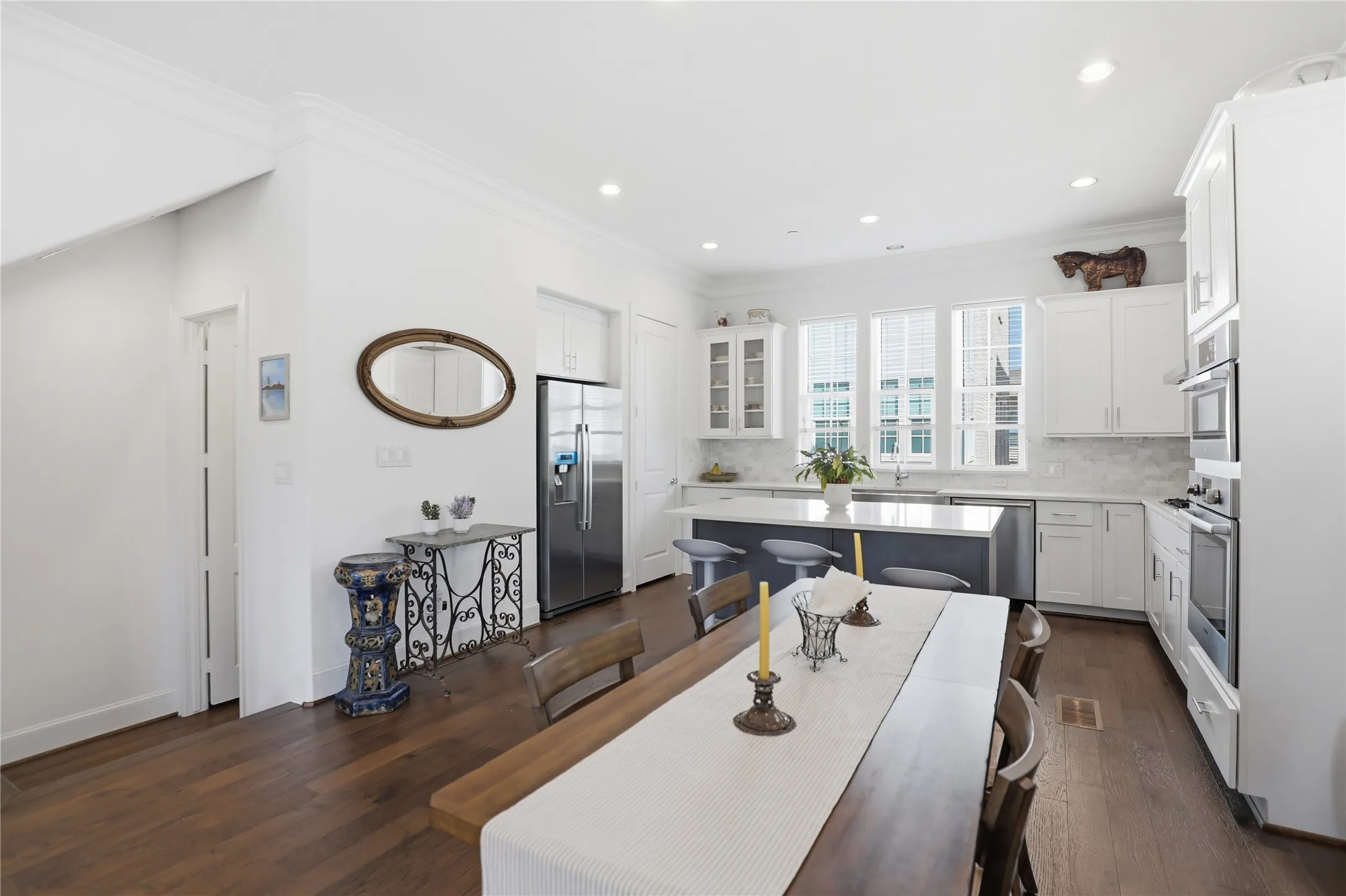 Townhouse For Sale in Dallas County , 7333 Valley View Lane 607, Dallas, Texas 75240, 3 Bedroom, 4 Bathroom, 2 Garage spaces, 1,897 Sqft, built in 2019, mls#21325225, Real Estate Agent in Dallas, Homes For Sale in Dallas county, Homes For Sale in Dallas, Realtor in Dallas Texas, Real Estate Brokerage Independent Realty Texas, Luminita Cordes Realtor