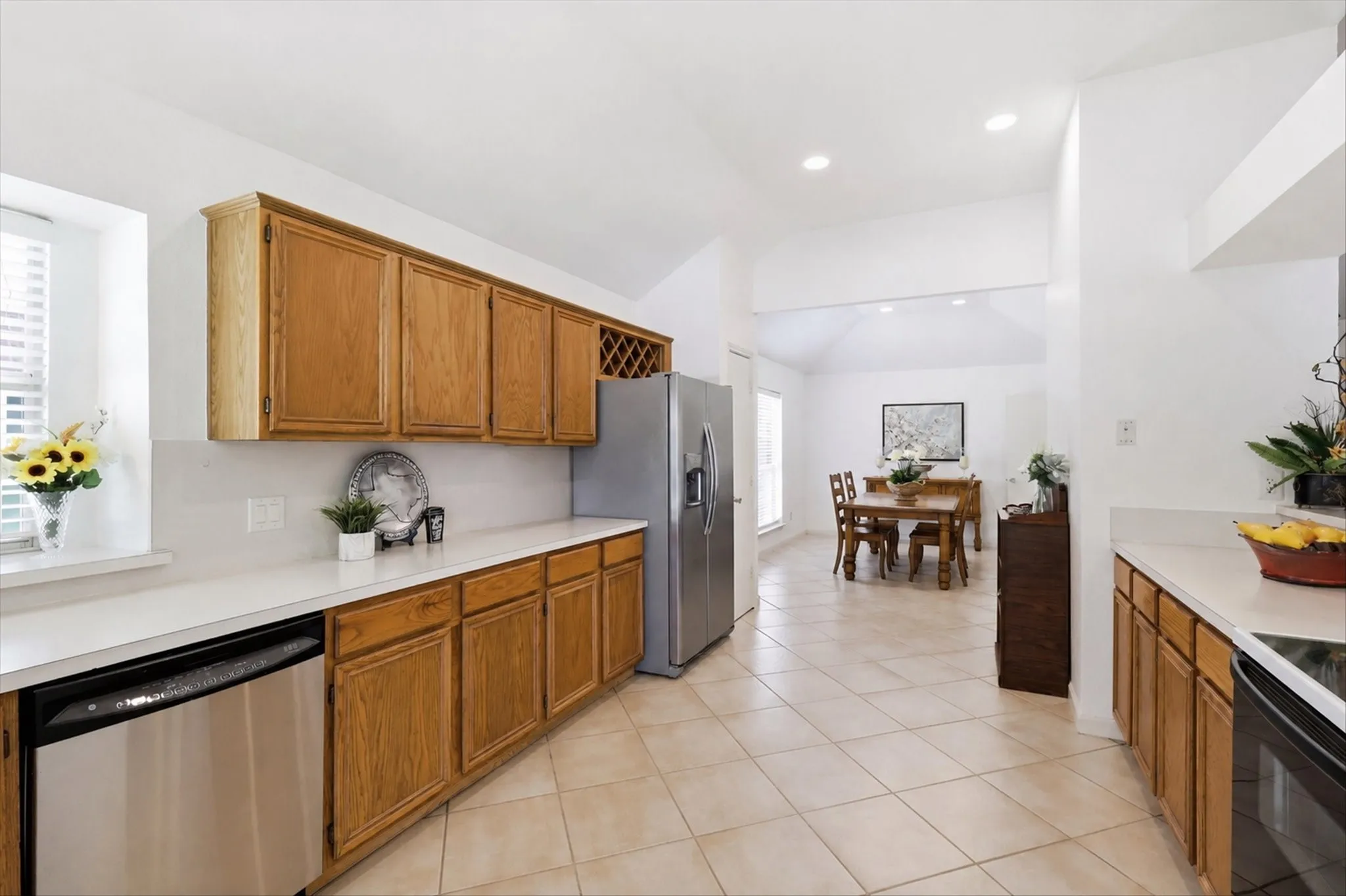 Single Family Residence For Sale in Denton County , 1324 Falcon Drive, Lewisville, Texas 75077, 3 Bedroom, 2 Bathroom, 2 Garage spaces, 1,775 Sqft, built in 1988, mls#21323260, Real Estate Agent in Lewisville, Homes For Sale in Denton county, Homes For Sale in Lewisville, Realtor in Lewisville Texas, Real Estate Brokerage Independent Realty Texas, Luminita Cordes Realtor