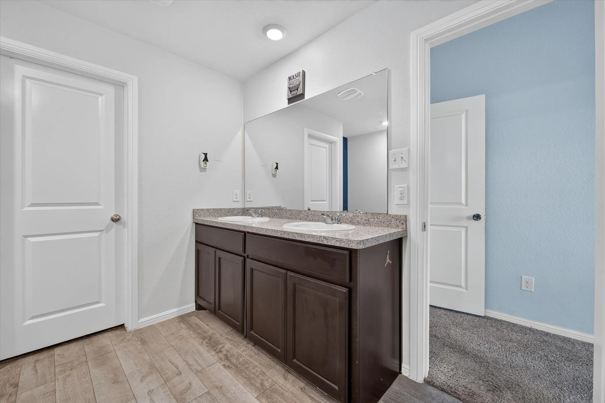 Single Family Residence For Sale in Tarrant County , 9745 Mint Hill Drive, Fort Worth, Texas 76108, 3 Bedroom, 2 Bathroom, 2 Garage spaces, 1,435 Sqft, built in 2020, mls#21323774, Real Estate Agent in Fort Worth, Homes For Sale in Tarrant county, Homes For Sale in Fort Worth, Realtor in Fort Worth Texas, Real Estate Brokerage Independent Realty Texas, Luminita Cordes Realtor
