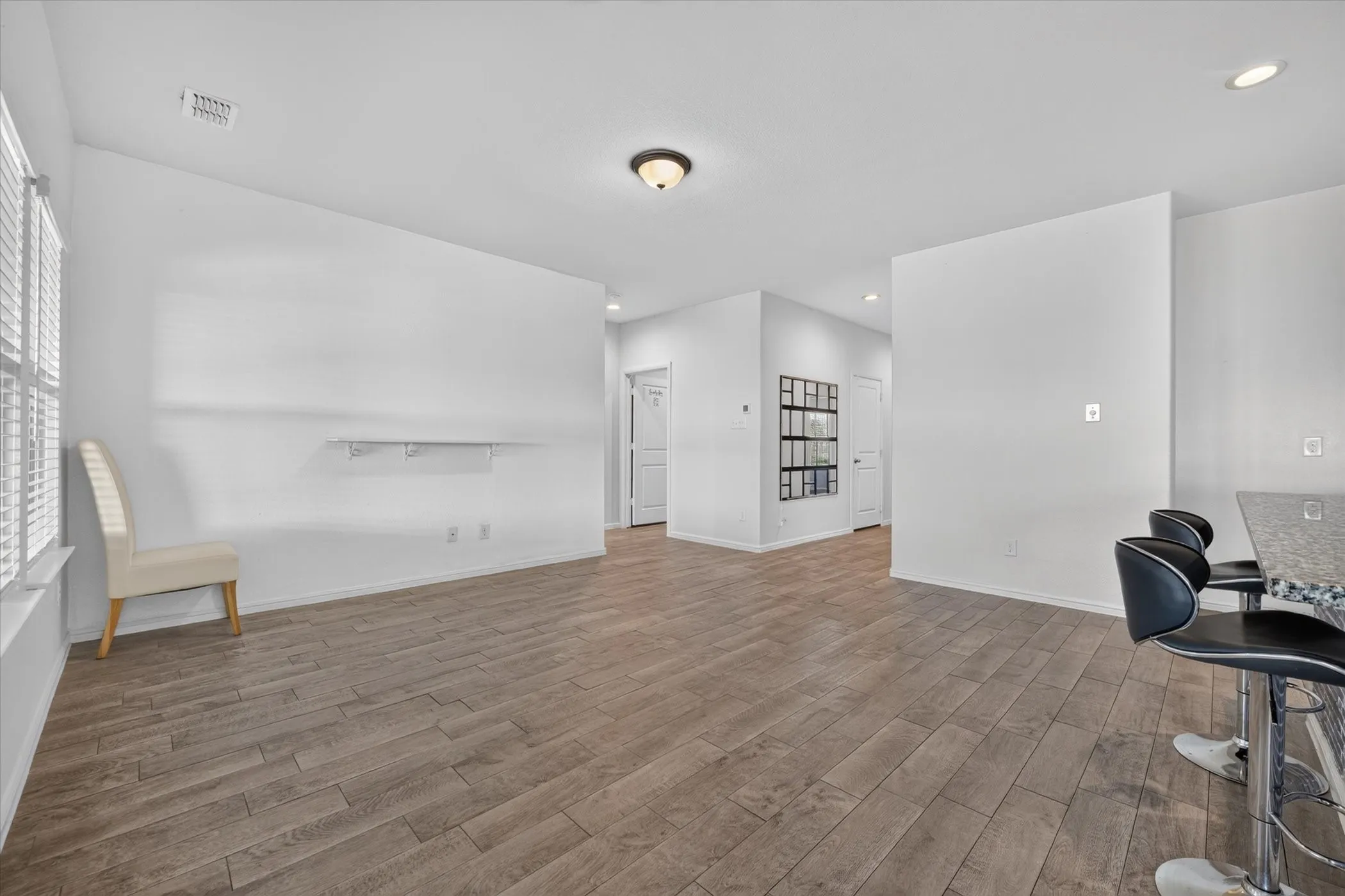 Single Family Residence For Sale in Tarrant County , 9745 Mint Hill Drive, Fort Worth, Texas 76108, 3 Bedroom, 2 Bathroom, 2 Garage spaces, 1,435 Sqft, built in 2020, mls#21323774, Real Estate Agent in Fort Worth, Homes For Sale in Tarrant county, Homes For Sale in Fort Worth, Realtor in Fort Worth Texas, Real Estate Brokerage Independent Realty Texas, Luminita Cordes Realtor