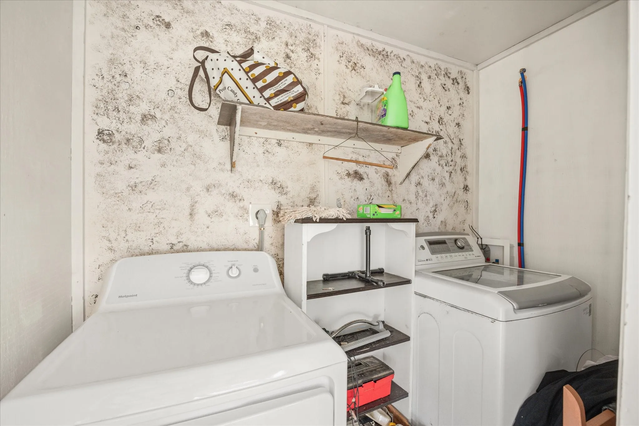 Single Family Residence For Sale in Erath County , 11755 W FM 8, Stephenville, Texas 76401, 4 Bedroom, 2 Bathroom, 3 Garage spaces, 1,968 Sqft, built in 1920, mls#21326968, Real Estate Agent in Stephenville, Homes For Sale in Erath county, Homes For Sale in Stephenville, Realtor in Stephenville Texas, Real Estate Brokerage Independent Realty Texas, Luminita Cordes Realtor