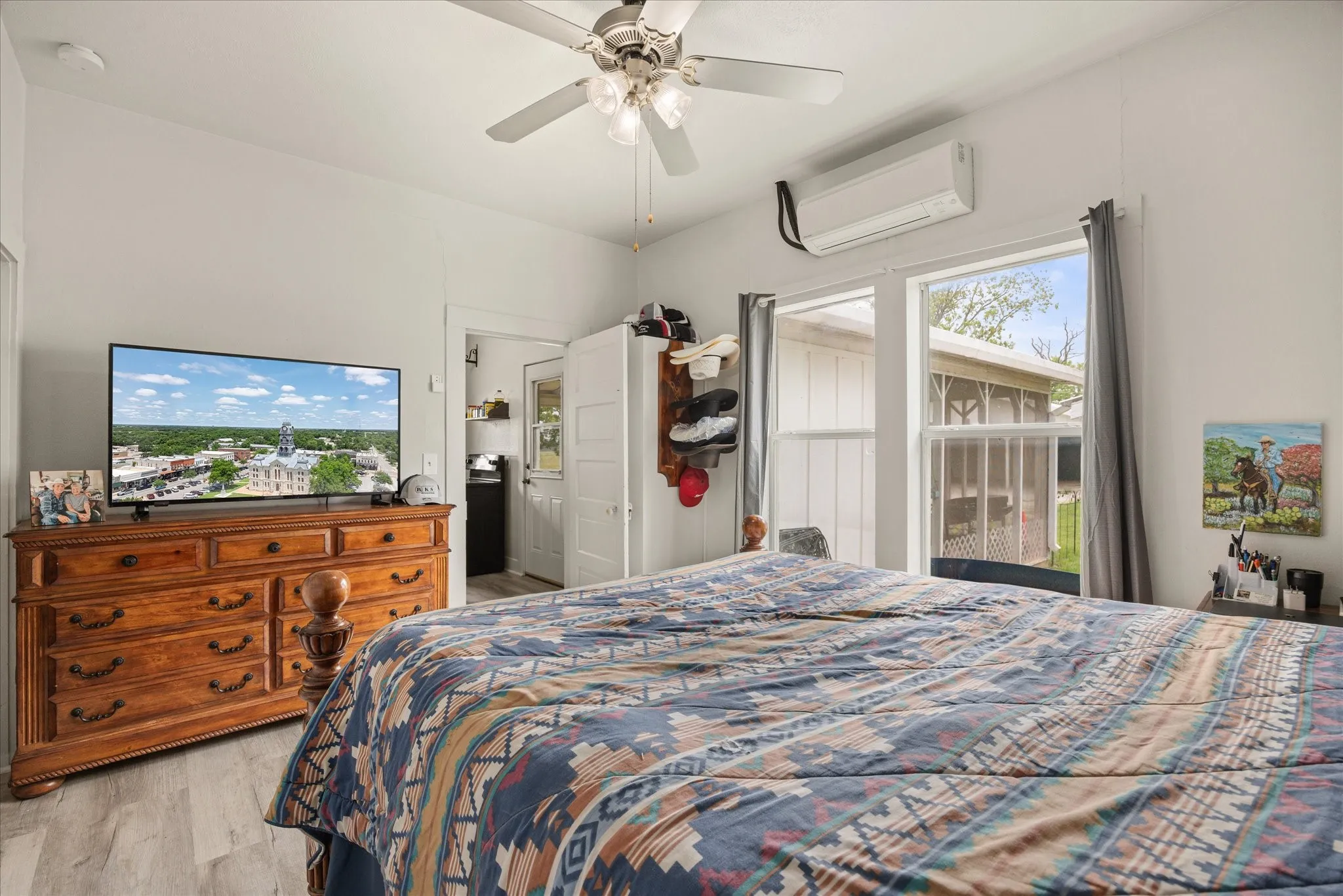 Single Family Residence For Sale in Erath County , 11755 W FM 8, Stephenville, Texas 76401, 4 Bedroom, 2 Bathroom, 3 Garage spaces, 1,968 Sqft, built in 1920, mls#21326968, Real Estate Agent in Stephenville, Homes For Sale in Erath county, Homes For Sale in Stephenville, Realtor in Stephenville Texas, Real Estate Brokerage Independent Realty Texas, Luminita Cordes Realtor