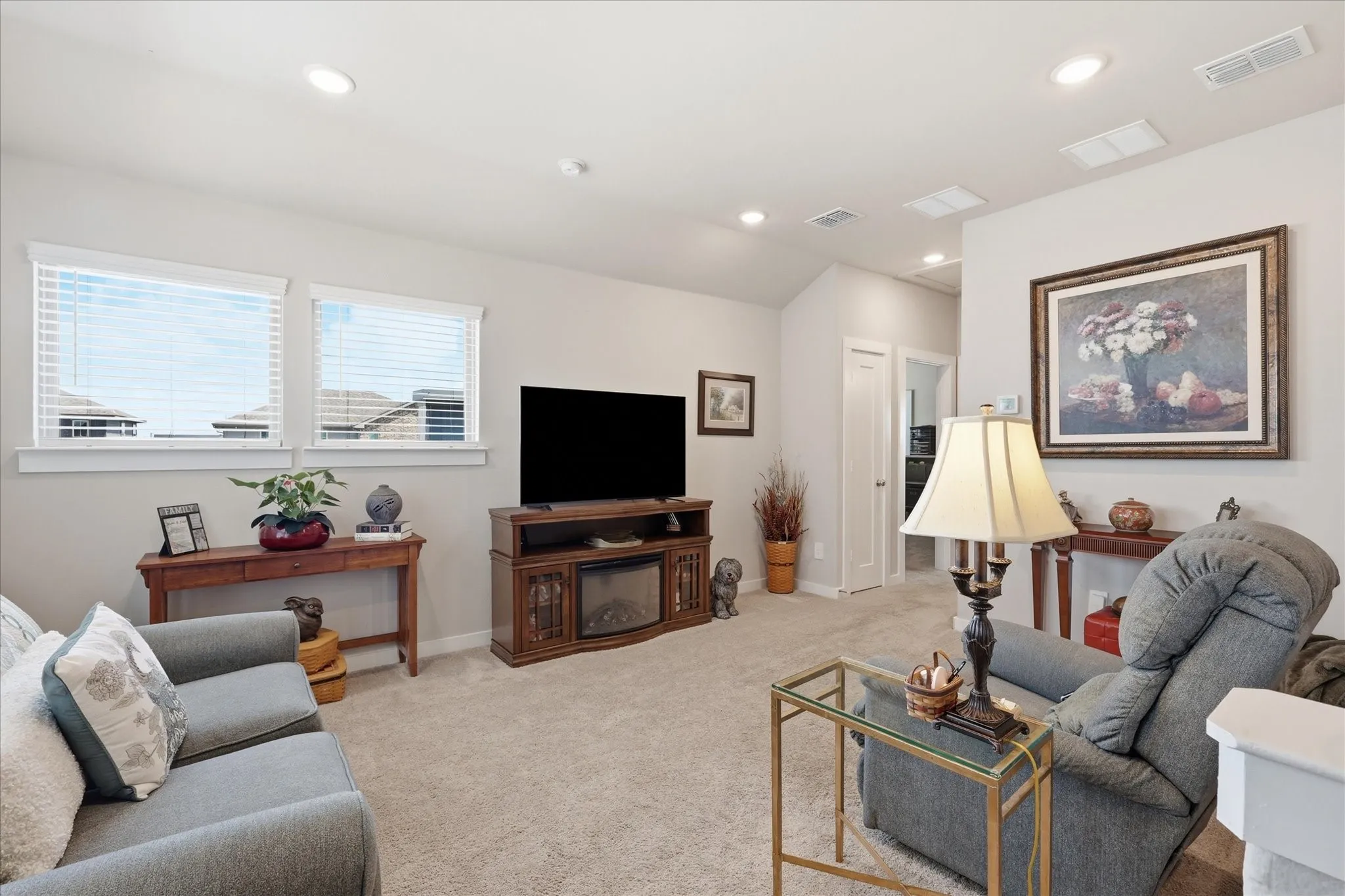 Single Family Residence For Sale in Tarrant County , 10533 Big Lagoon Drive, Fort Worth, Texas 76179, 4 Bedroom, 3 Bathroom, 2 Garage spaces, 2,251 Sqft, built in 2021, mls#21326867, Real Estate Agent in Fort Worth, Homes For Sale in Tarrant county, Homes For Sale in Fort Worth, Realtor in Fort Worth Texas, Real Estate Brokerage Independent Realty Texas, Luminita Cordes Realtor