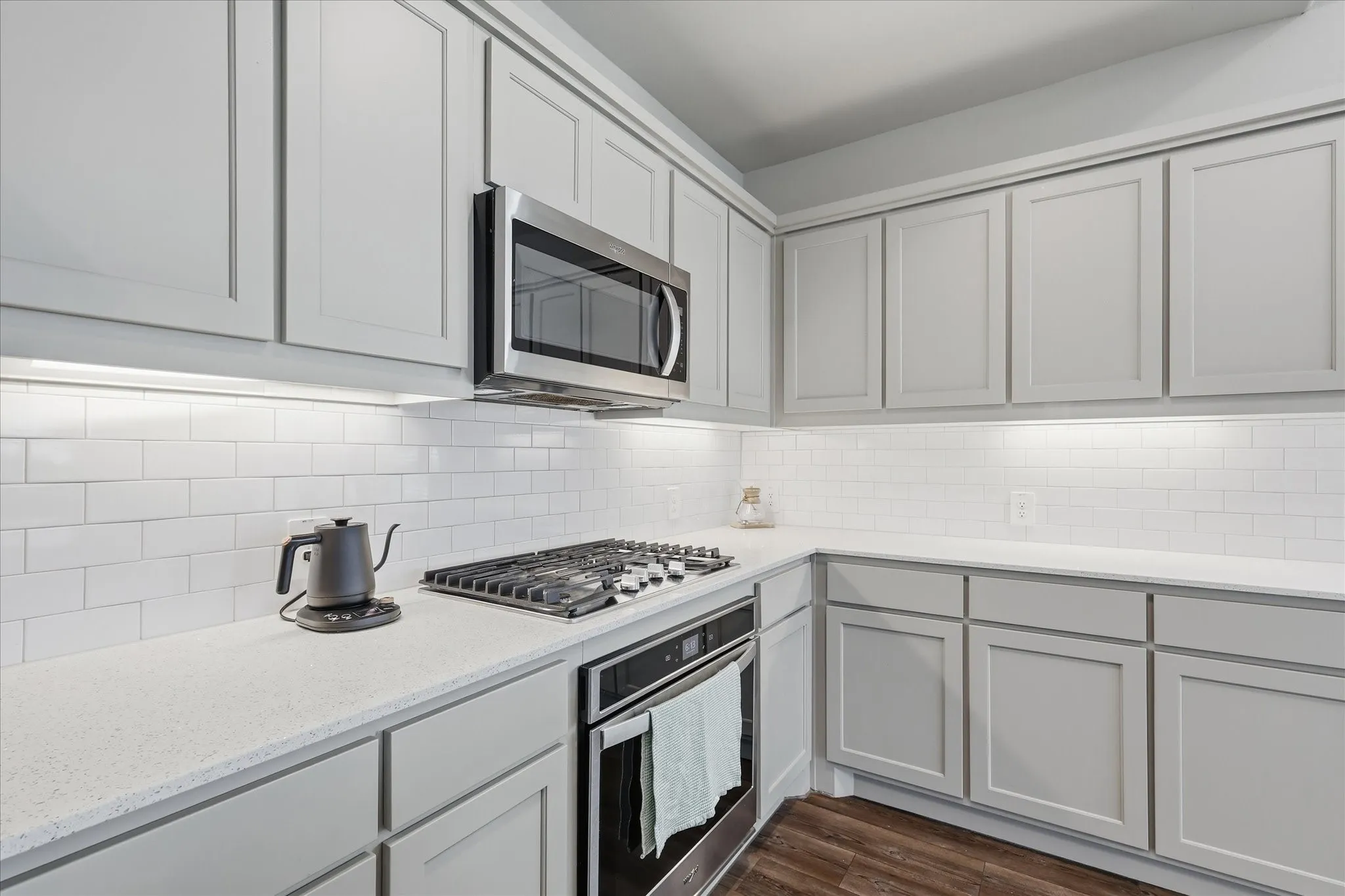 Single Family Residence For Sale in Tarrant County , 10533 Big Lagoon Drive, Fort Worth, Texas 76179, 4 Bedroom, 3 Bathroom, 2 Garage spaces, 2,251 Sqft, built in 2021, mls#21326867, Real Estate Agent in Fort Worth, Homes For Sale in Tarrant county, Homes For Sale in Fort Worth, Realtor in Fort Worth Texas, Real Estate Brokerage Independent Realty Texas, Luminita Cordes Realtor