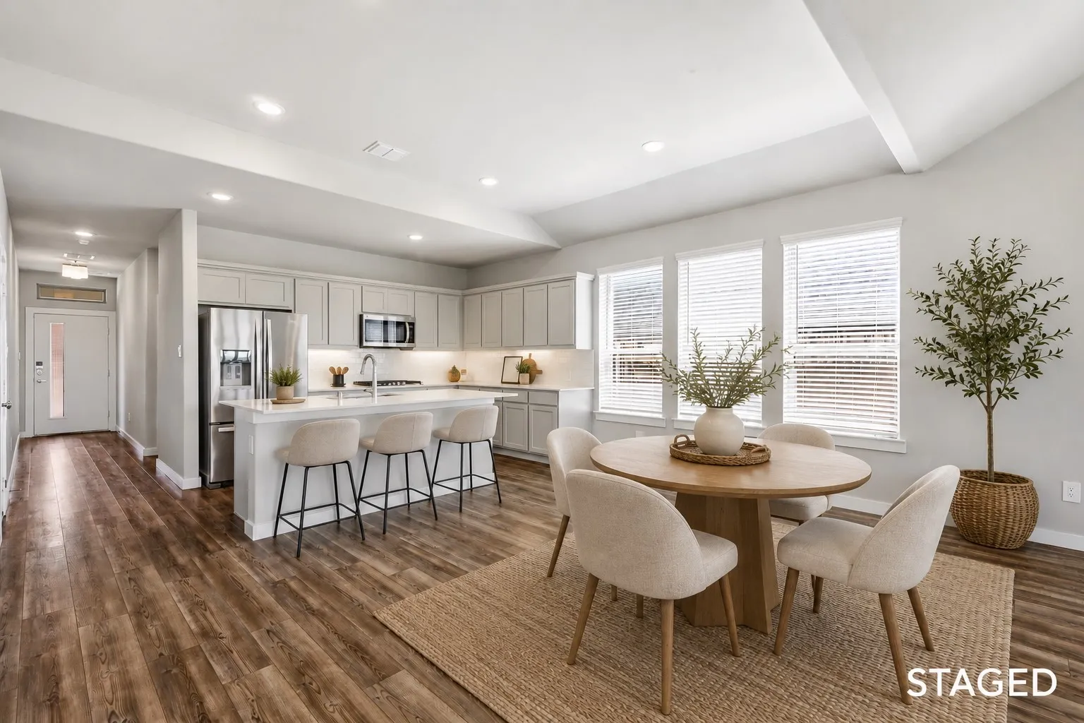 Single Family Residence For Sale in Tarrant County , 10533 Big Lagoon Drive, Fort Worth, Texas 76179, 4 Bedroom, 3 Bathroom, 2 Garage spaces, 2,251 Sqft, built in 2021, mls#21326867, Real Estate Agent in Fort Worth, Homes For Sale in Tarrant county, Homes For Sale in Fort Worth, Realtor in Fort Worth Texas, Real Estate Brokerage Independent Realty Texas, Luminita Cordes Realtor