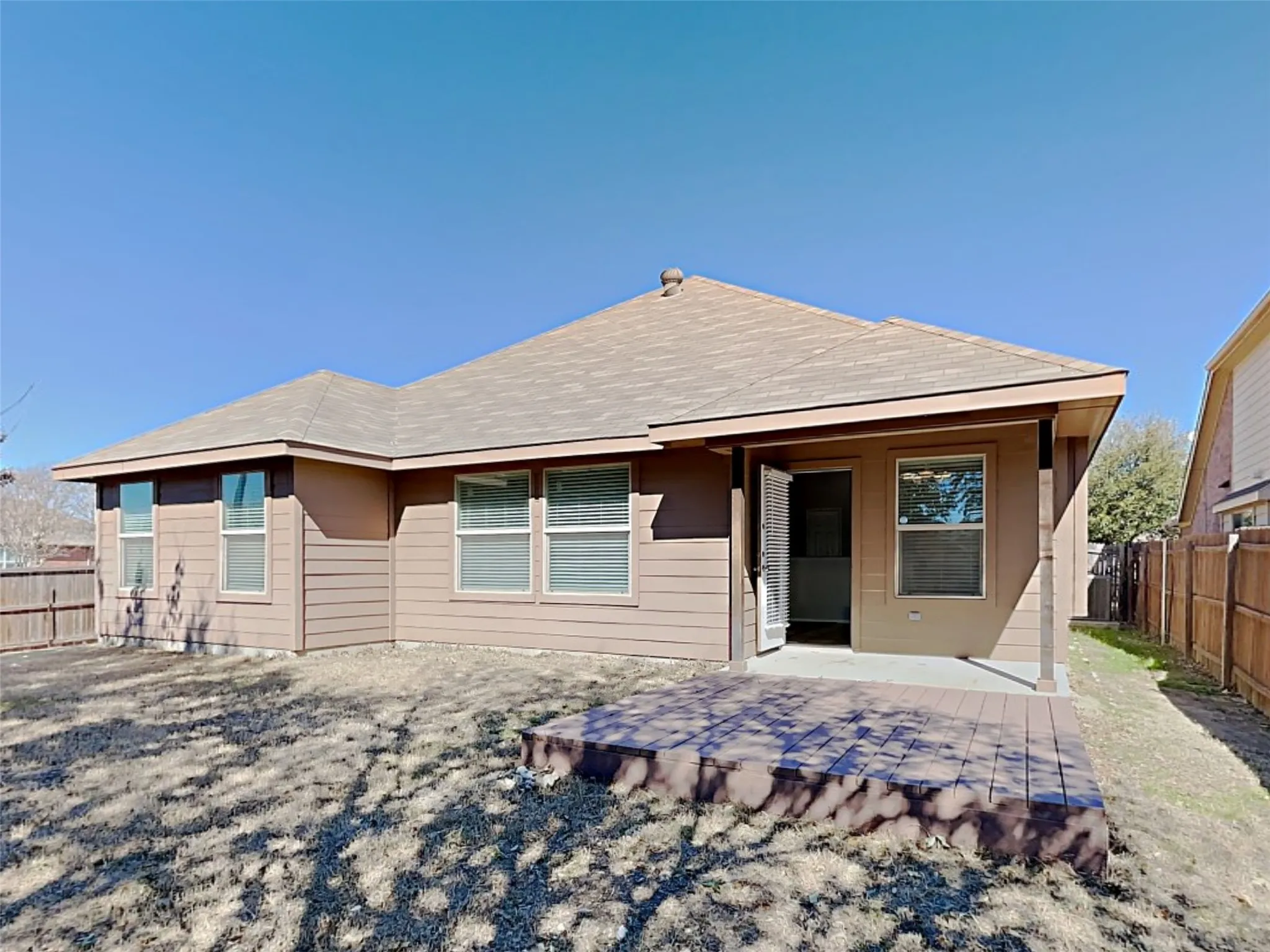 Single Family Residence For Rent in Tarrant County , 632 Hutchins Drive, Crowley, Texas 76036, 3 Bedroom, 2 Bathroom, 2 Garage spaces, 1,815 Sqft, built in 2014, mls#21327027, Real Estate Agent in Crowley, Homes For Rent in Tarrant county, Homes For Rent in Crowley, Realtor in Crowley Texas, Real Estate Brokerage Independent Realty Texas, Luminita Cordes Realtor