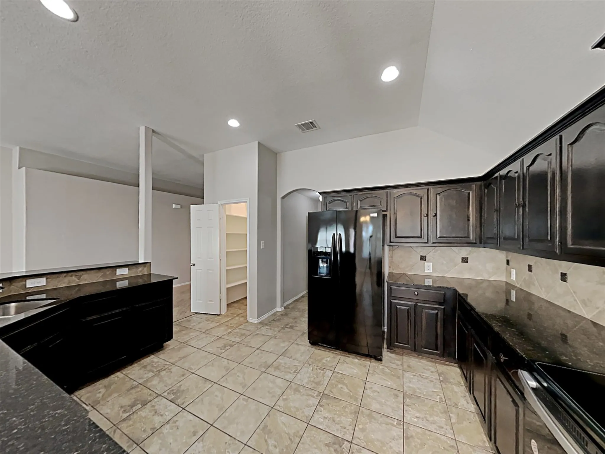 Single Family Residence For Rent in Tarrant County , 632 Hutchins Drive, Crowley, Texas 76036, 3 Bedroom, 2 Bathroom, 2 Garage spaces, 1,815 Sqft, built in 2014, mls#21327027, Real Estate Agent in Crowley, Homes For Rent in Tarrant county, Homes For Rent in Crowley, Realtor in Crowley Texas, Real Estate Brokerage Independent Realty Texas, Luminita Cordes Realtor