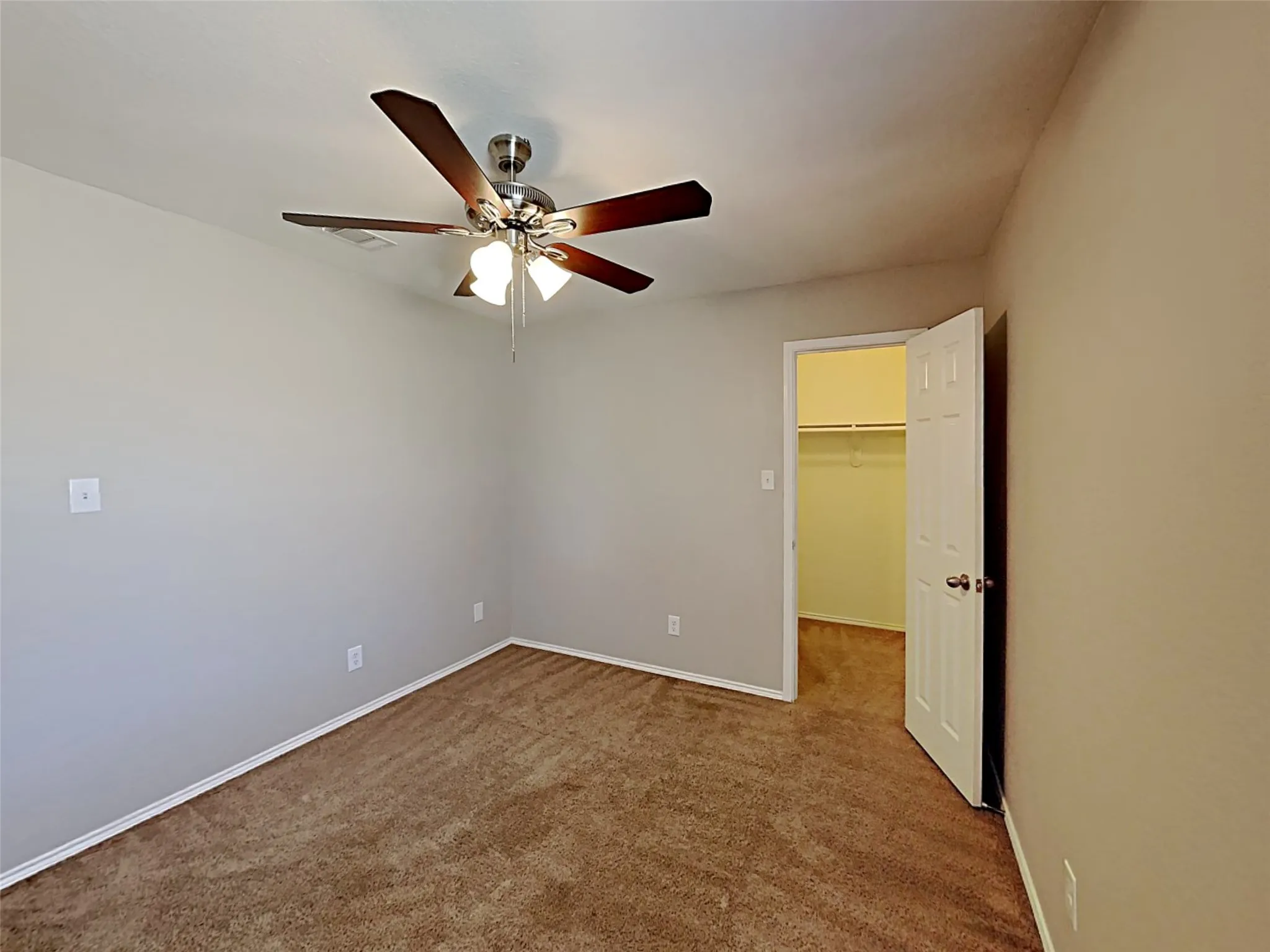 Single Family Residence For Rent in Tarrant County , 632 Hutchins Drive, Crowley, Texas 76036, 3 Bedroom, 2 Bathroom, 2 Garage spaces, 1,815 Sqft, built in 2014, mls#21327027, Real Estate Agent in Crowley, Homes For Rent in Tarrant county, Homes For Rent in Crowley, Realtor in Crowley Texas, Real Estate Brokerage Independent Realty Texas, Luminita Cordes Realtor