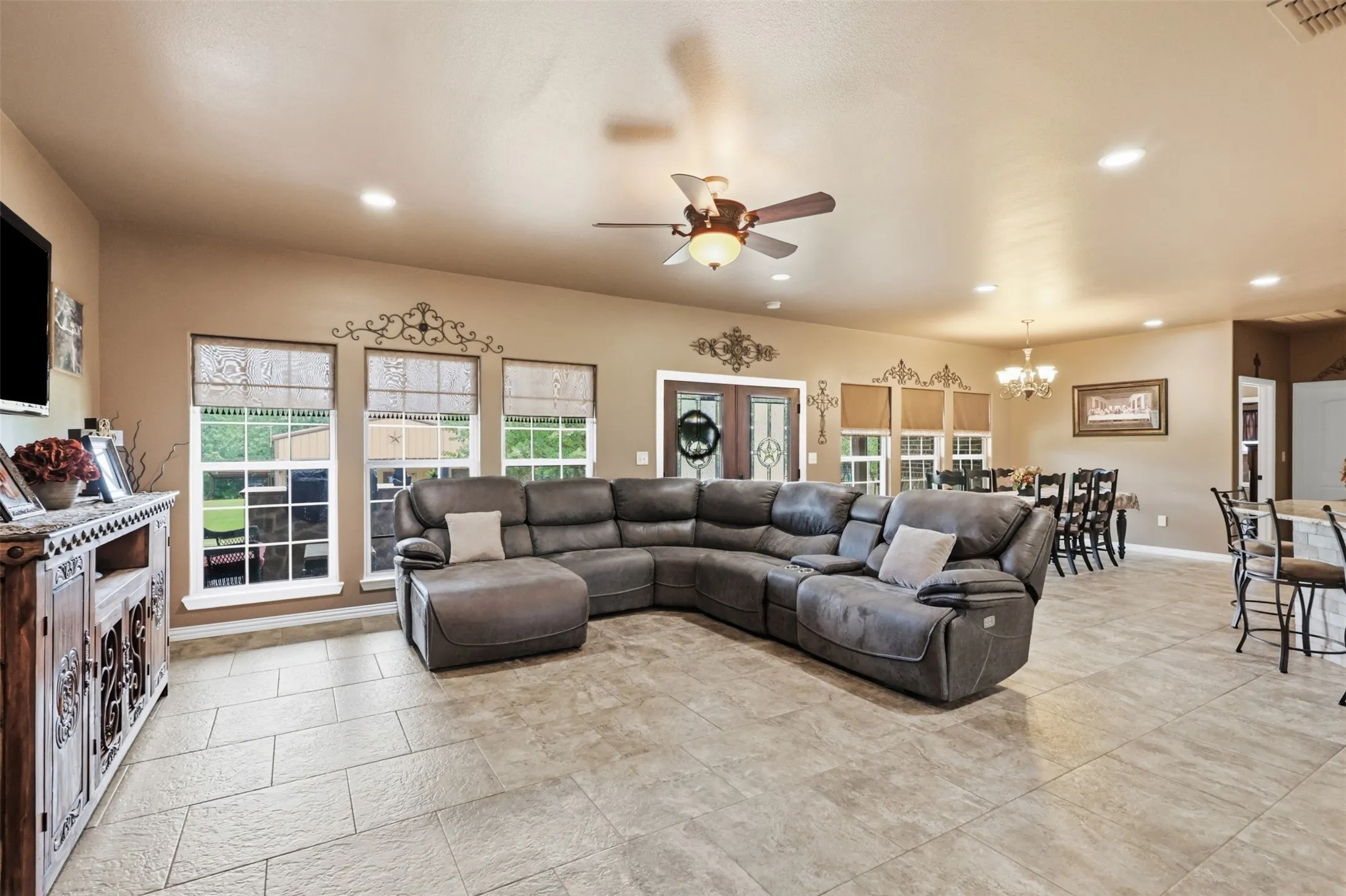 Single Family Residence For Sale in Parker County , 2951 Harwell Lake Road, Weatherford, Texas 76088, 4 Bedroom, 3 Bathroom, 2 Garage spaces, 2,655 Sqft, built in 2016, mls#21320445, Real Estate Agent in Weatherford, Homes For Sale in Parker county, Homes For Sale in Weatherford, Realtor in Weatherford Texas, Real Estate Brokerage Independent Realty Texas, Luminita Cordes Realtor