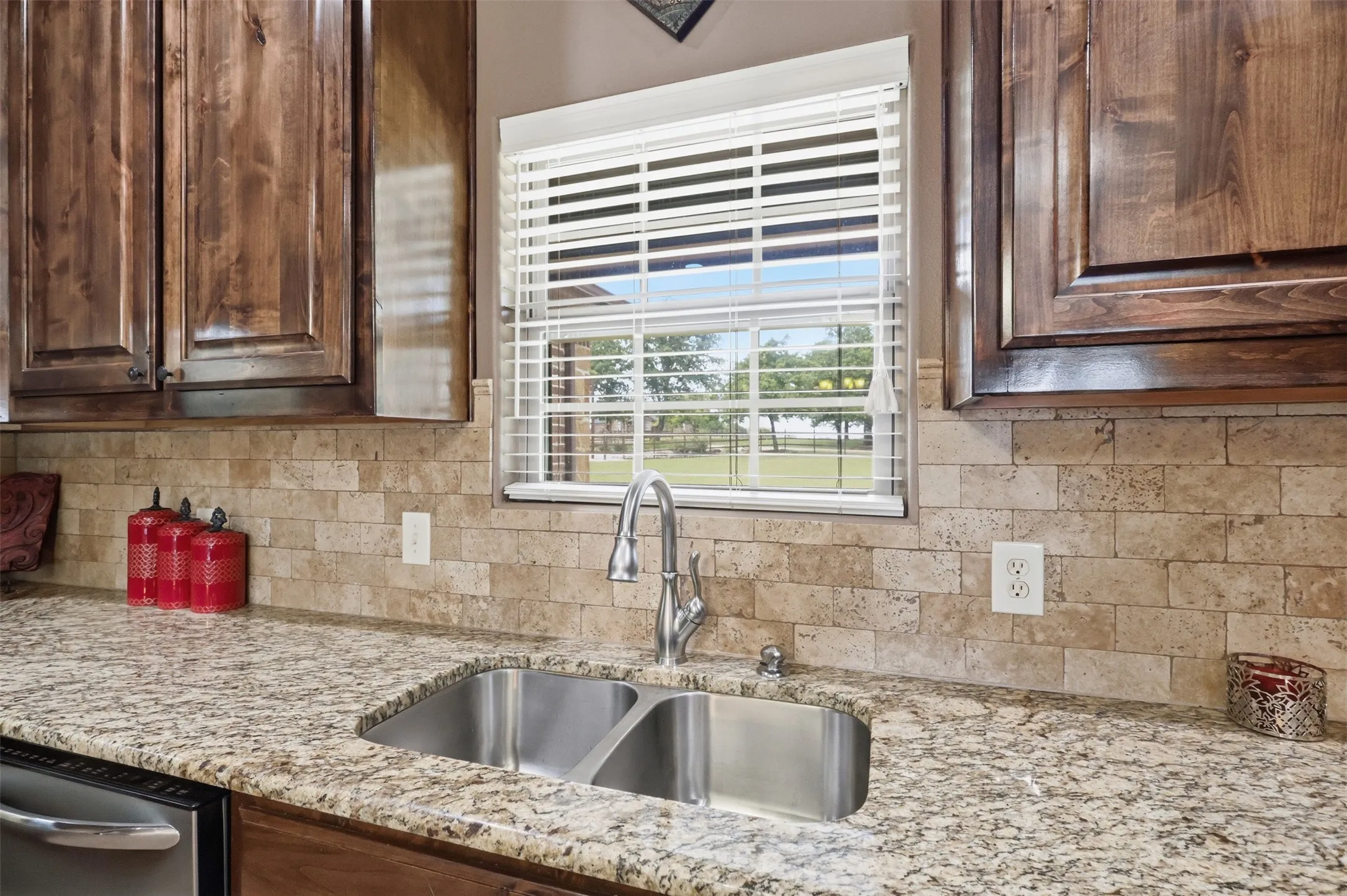 Single Family Residence For Sale in Parker County , 2951 Harwell Lake Road, Weatherford, Texas 76088, 4 Bedroom, 3 Bathroom, 2 Garage spaces, 2,655 Sqft, built in 2016, mls#21320445, Real Estate Agent in Weatherford, Homes For Sale in Parker county, Homes For Sale in Weatherford, Realtor in Weatherford Texas, Real Estate Brokerage Independent Realty Texas, Luminita Cordes Realtor