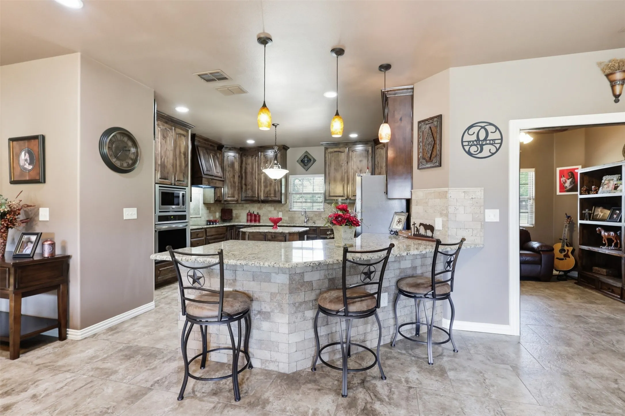 Single Family Residence For Sale in Parker County , 2951 Harwell Lake Road, Weatherford, Texas 76088, 4 Bedroom, 3 Bathroom, 2 Garage spaces, 2,655 Sqft, built in 2016, mls#21320445, Real Estate Agent in Weatherford, Homes For Sale in Parker county, Homes For Sale in Weatherford, Realtor in Weatherford Texas, Real Estate Brokerage Independent Realty Texas, Luminita Cordes Realtor
