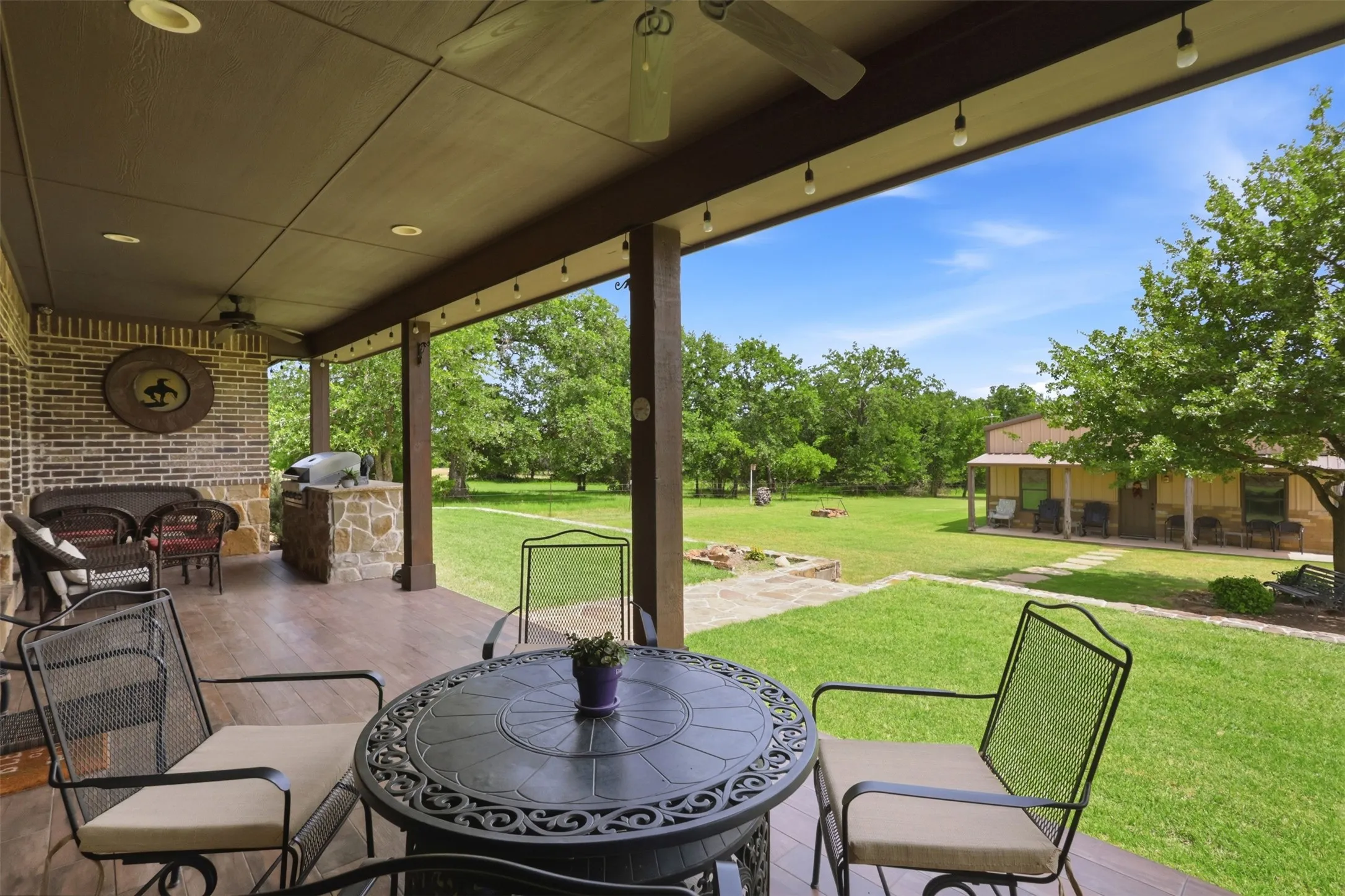 Single Family Residence For Sale in Parker County , 2951 Harwell Lake Road, Weatherford, Texas 76088, 4 Bedroom, 3 Bathroom, 2 Garage spaces, 2,655 Sqft, built in 2016, mls#21320445, Real Estate Agent in Weatherford, Homes For Sale in Parker county, Homes For Sale in Weatherford, Realtor in Weatherford Texas, Real Estate Brokerage Independent Realty Texas, Luminita Cordes Realtor