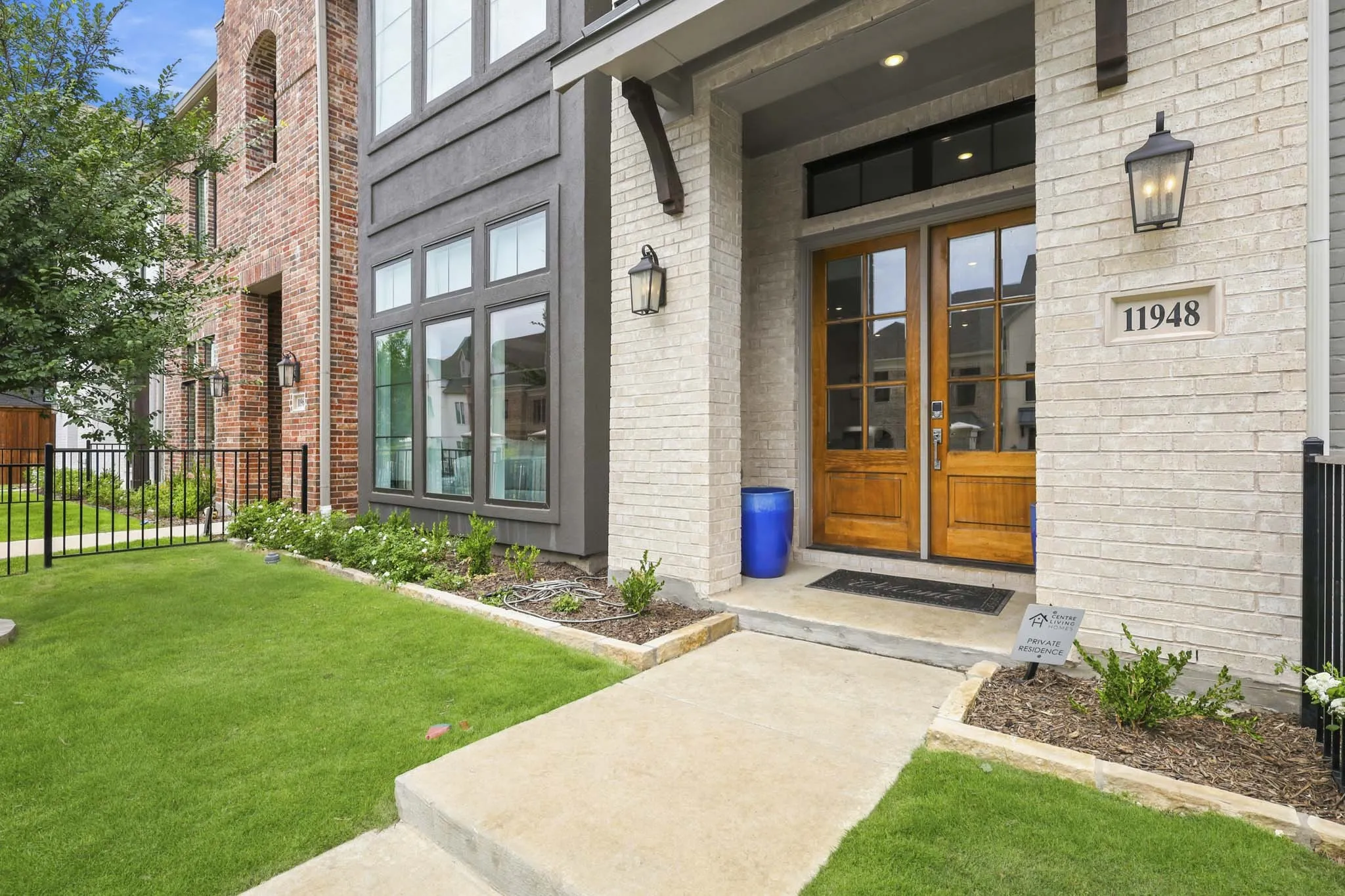 Townhouse For Sale in Denton County , 11948 Dahlia Bay Drive, Frisco, Texas 75033, 3 Bedroom, 3 Bathroom, 2 Garage spaces, 2,283 Sqft, built in 2024, mls#21325619, Real Estate Agent in Frisco, Homes For Sale in Denton county, Homes For Sale in Frisco, Realtor in Frisco Texas, Real Estate Brokerage Independent Realty Texas, Luminita Cordes Realtor