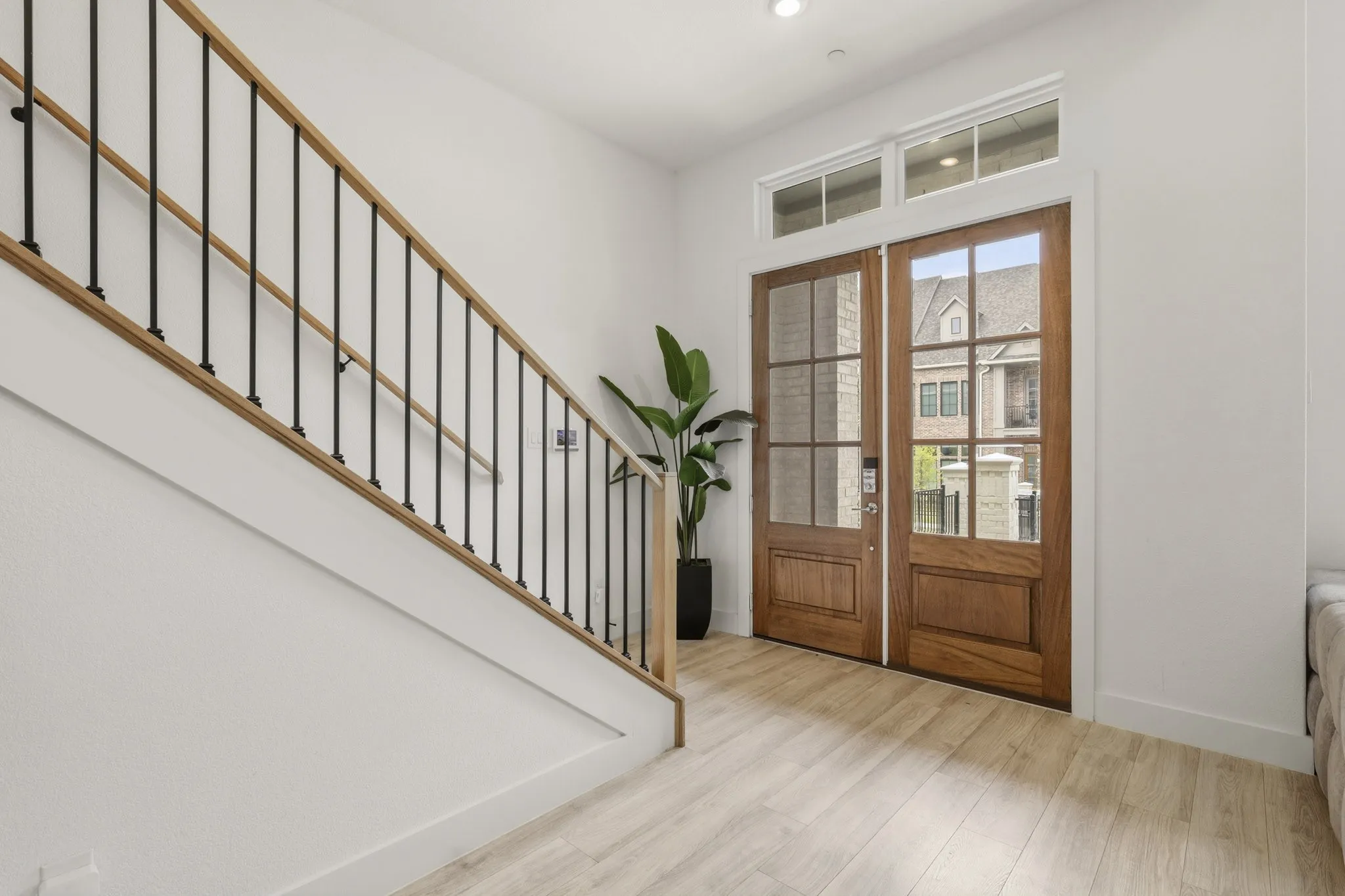 Townhouse For Sale in Denton County , 11948 Dahlia Bay Drive, Frisco, Texas 75033, 3 Bedroom, 3 Bathroom, 2 Garage spaces, 2,283 Sqft, built in 2024, mls#21325619, Real Estate Agent in Frisco, Homes For Sale in Denton county, Homes For Sale in Frisco, Realtor in Frisco Texas, Real Estate Brokerage Independent Realty Texas, Luminita Cordes Realtor