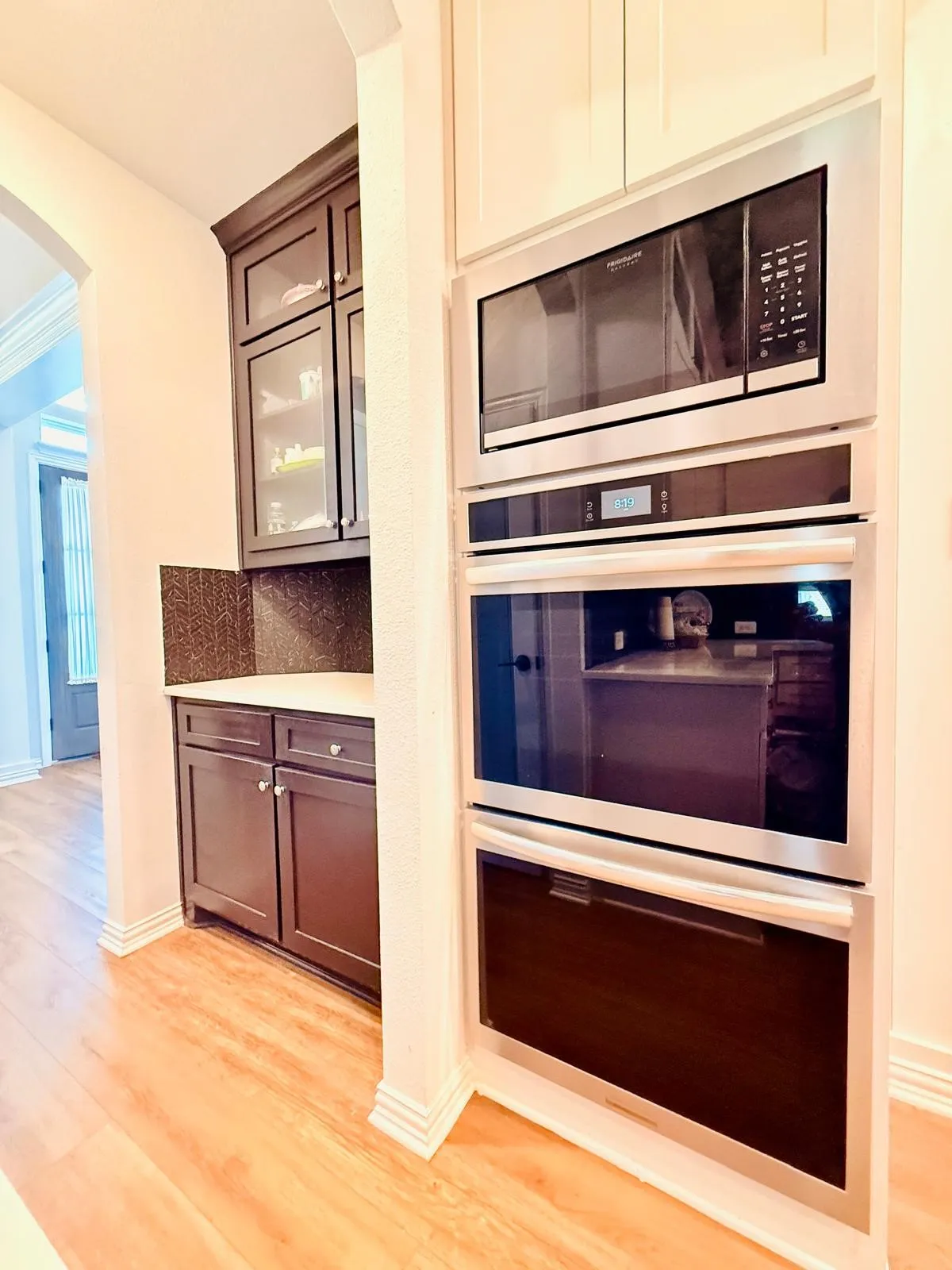 Single Family Residence For Sale in Ellis County , 214 Tradd Street, Glenn Heights, Texas 75154, 4 Bedrooms, 4 Bathrooms, 2 Garage spaces, 3,785 Sqft, built in 2022, Price $589,000, mls#21327057, Real Estate Agent in Glenn Heights, Homes For Sale in Ellis county, Homes For Sale in Glenn Heights, Realtor in Glenn Heights Texas, Real Estate Brokerage Independent Realty Texas, Luminita Cordes Realtor