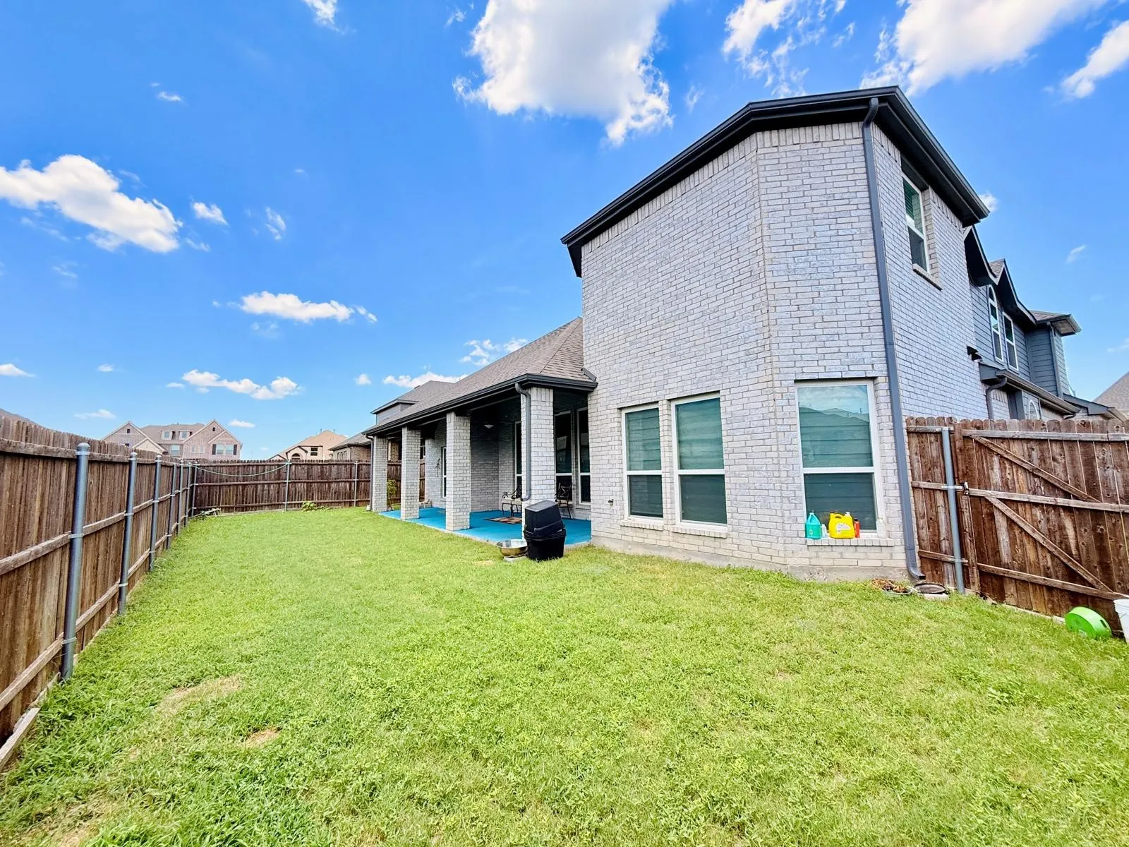 Single Family Residence For Sale in Ellis County , 214 Tradd Street, Glenn Heights, Texas 75154, 4 Bedrooms, 4 Bathrooms, 2 Garage spaces, 3,785 Sqft, built in 2022, Price $589,000, mls#21327057, Real Estate Agent in Glenn Heights, Homes For Sale in Ellis county, Homes For Sale in Glenn Heights, Realtor in Glenn Heights Texas, Real Estate Brokerage Independent Realty Texas, Luminita Cordes Realtor