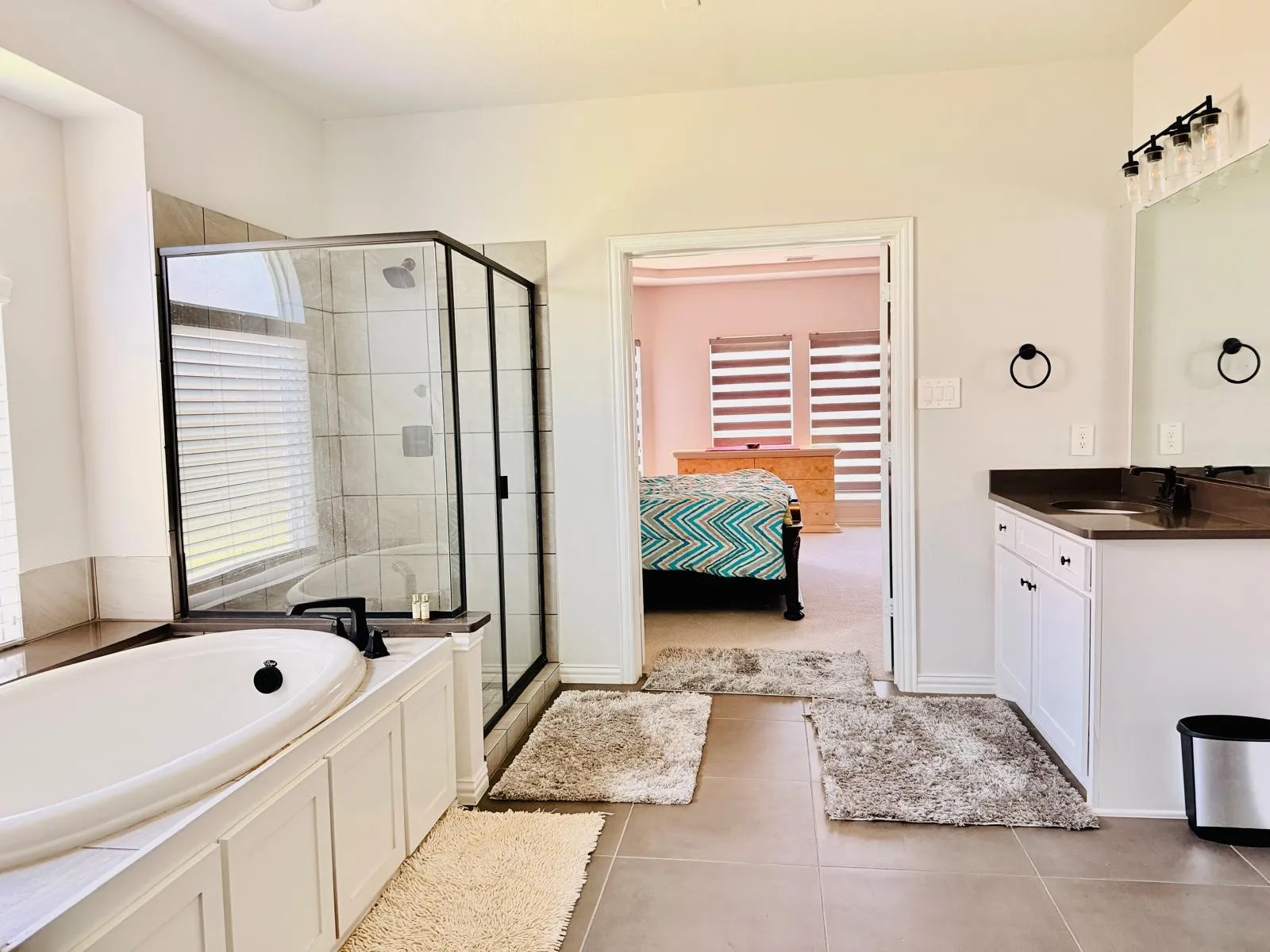 Single Family Residence For Sale in Ellis County , 214 Tradd Street, Glenn Heights, Texas 75154, 4 Bedrooms, 4 Bathrooms, 2 Garage spaces, 3,785 Sqft, built in 2022, Price $589,000, mls#21327057, Real Estate Agent in Glenn Heights, Homes For Sale in Ellis county, Homes For Sale in Glenn Heights, Realtor in Glenn Heights Texas, Real Estate Brokerage Independent Realty Texas, Luminita Cordes Realtor