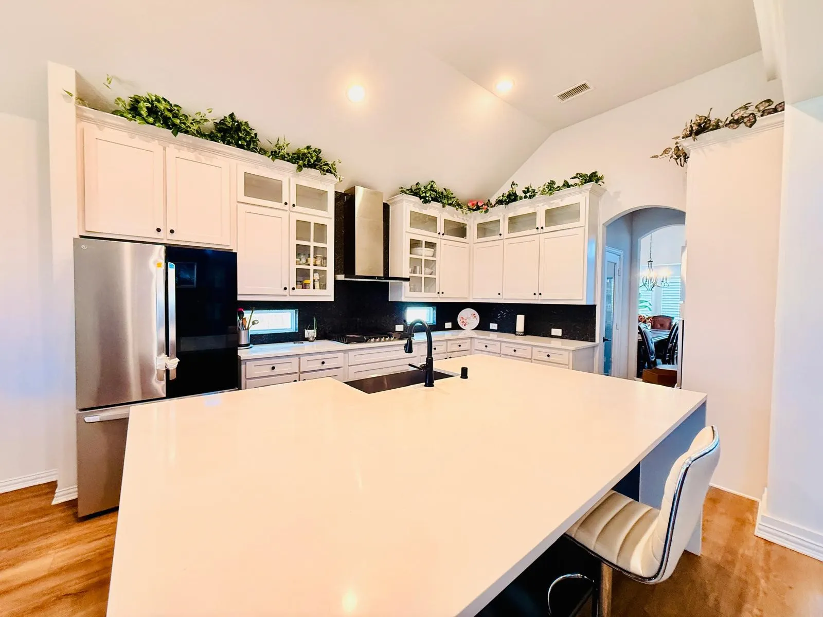 Single Family Residence For Sale in Ellis County , 214 Tradd Street, Glenn Heights, Texas 75154, 4 Bedrooms, 4 Bathrooms, 2 Garage spaces, 3,785 Sqft, built in 2022, Price $589,000, mls#21327057, Real Estate Agent in Glenn Heights, Homes For Sale in Ellis county, Homes For Sale in Glenn Heights, Realtor in Glenn Heights Texas, Real Estate Brokerage Independent Realty Texas, Luminita Cordes Realtor