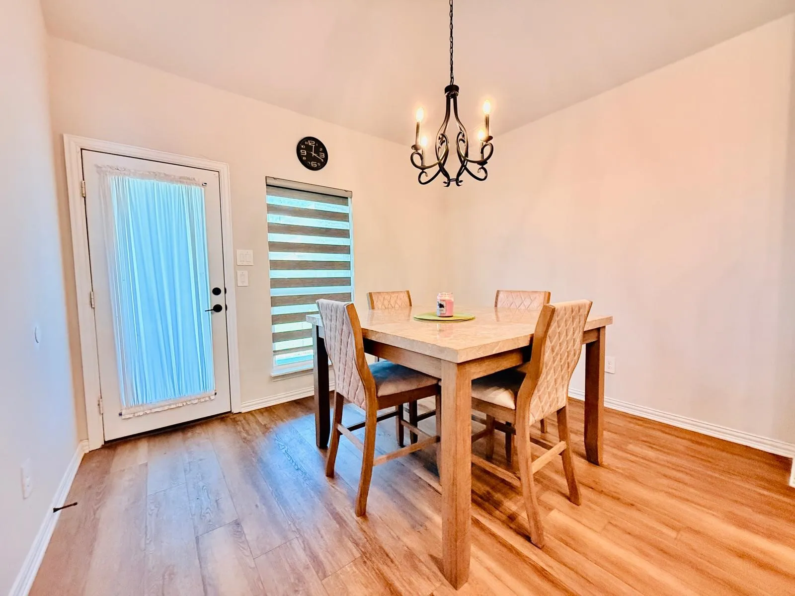 Single Family Residence For Sale in Ellis County , 214 Tradd Street, Glenn Heights, Texas 75154, 4 Bedrooms, 4 Bathrooms, 2 Garage spaces, 3,785 Sqft, built in 2022, Price $589,000, mls#21327057, Real Estate Agent in Glenn Heights, Homes For Sale in Ellis county, Homes For Sale in Glenn Heights, Realtor in Glenn Heights Texas, Real Estate Brokerage Independent Realty Texas, Luminita Cordes Realtor
