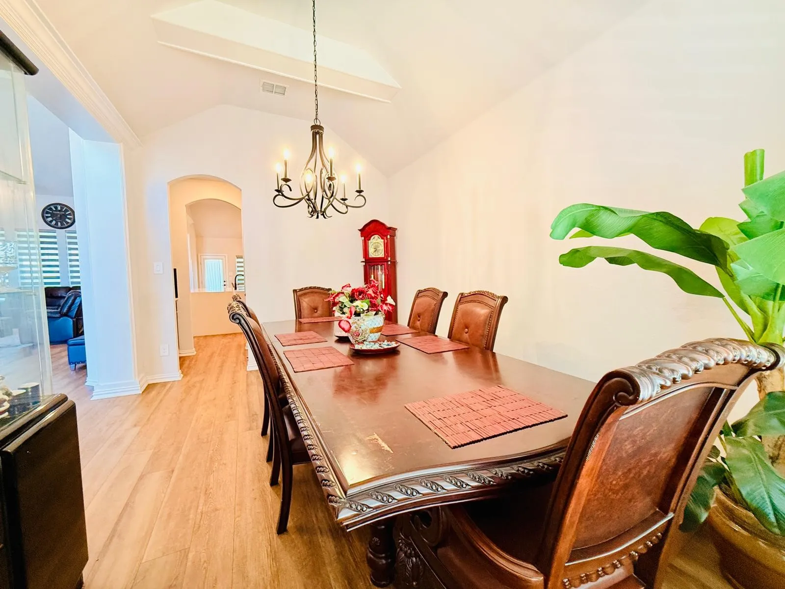Single Family Residence For Sale in Ellis County , 214 Tradd Street, Glenn Heights, Texas 75154, 4 Bedrooms, 4 Bathrooms, 2 Garage spaces, 3,785 Sqft, built in 2022, Price $589,000, mls#21327057, Real Estate Agent in Glenn Heights, Homes For Sale in Ellis county, Homes For Sale in Glenn Heights, Realtor in Glenn Heights Texas, Real Estate Brokerage Independent Realty Texas, Luminita Cordes Realtor