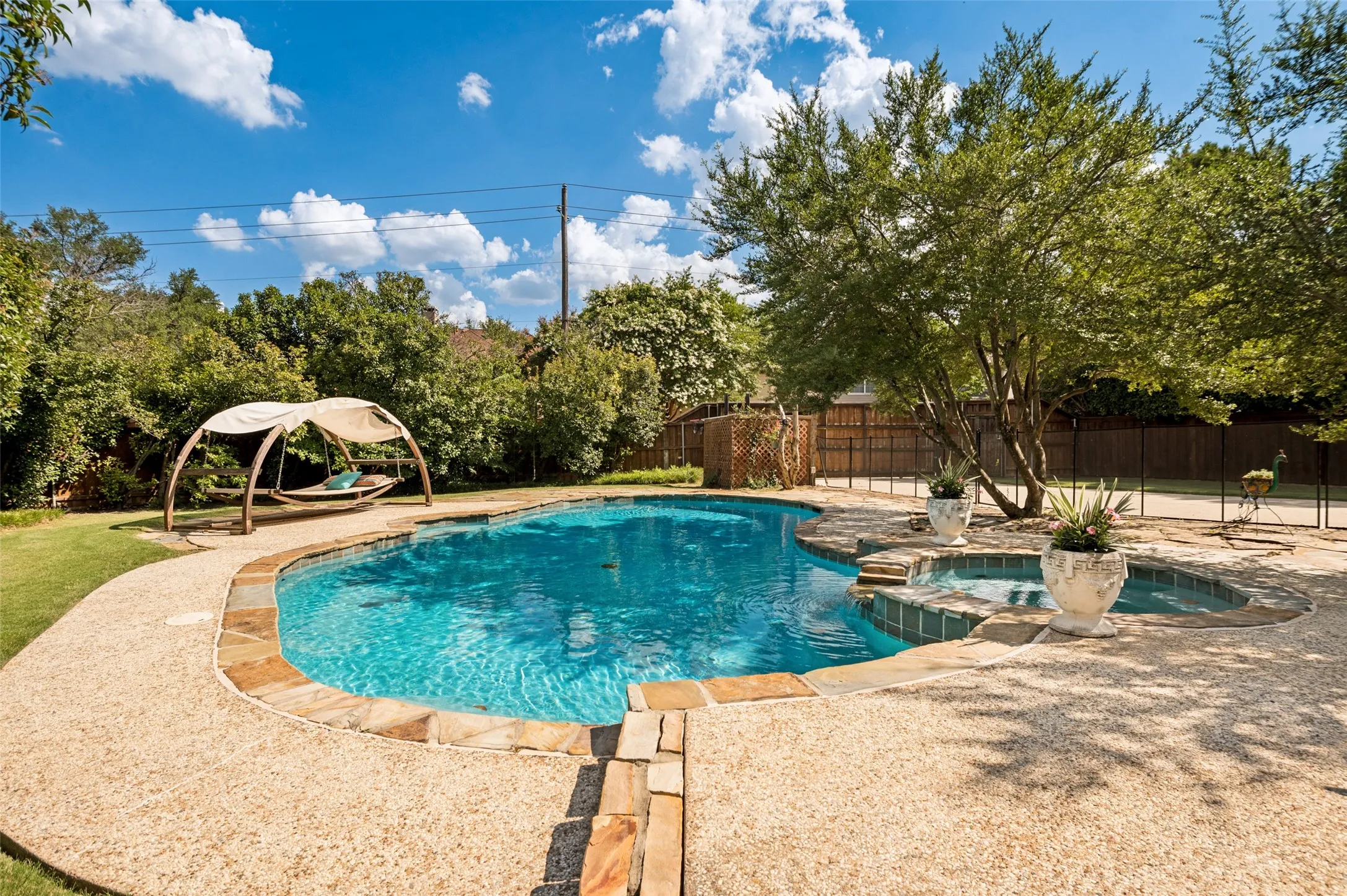 Single Family Residence For Sale in Collin County , 6040 Fieldstone Drive, Dallas, Texas 75252, 4 Bedroom, 3 Bathroom, 2 Garage spaces, 3,463 Sqft, built in 1993, mls#21325180, Real Estate Agent in Dallas, Homes For Sale in Collin county, Homes For Sale in Dallas, Realtor in Dallas Texas, Real Estate Brokerage Independent Realty Texas, Luminita Cordes Realtor