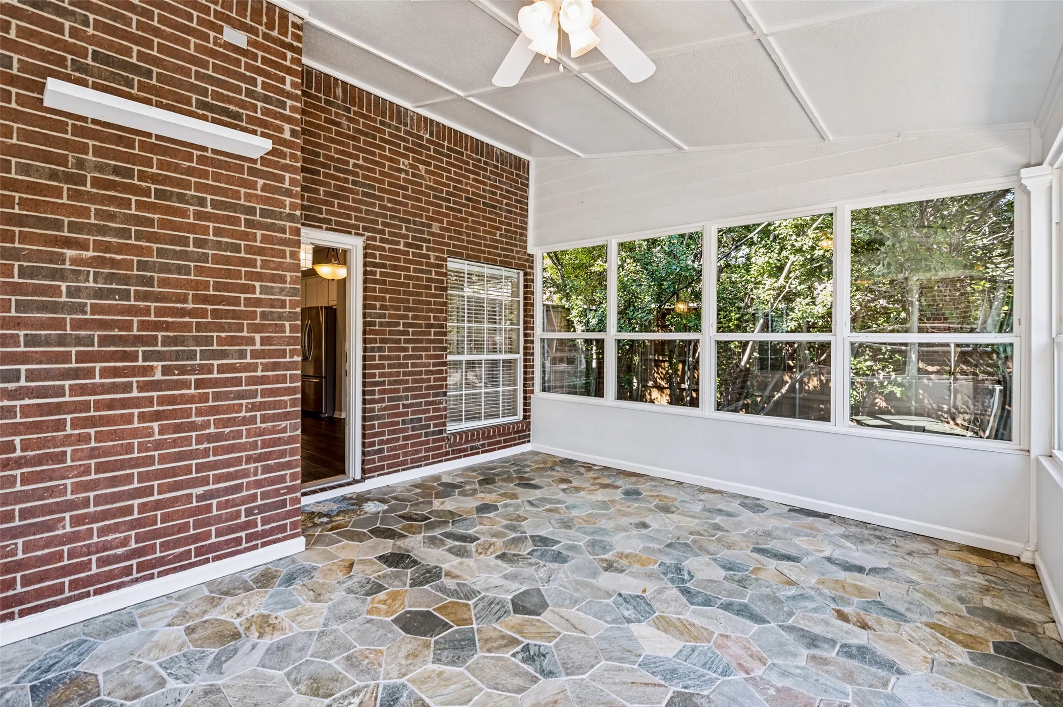 Single Family Residence For Sale in Collin County , 6040 Fieldstone Drive, Dallas, Texas 75252, 4 Bedroom, 3 Bathroom, 2 Garage spaces, 3,463 Sqft, built in 1993, mls#21325180, Real Estate Agent in Dallas, Homes For Sale in Collin county, Homes For Sale in Dallas, Realtor in Dallas Texas, Real Estate Brokerage Independent Realty Texas, Luminita Cordes Realtor