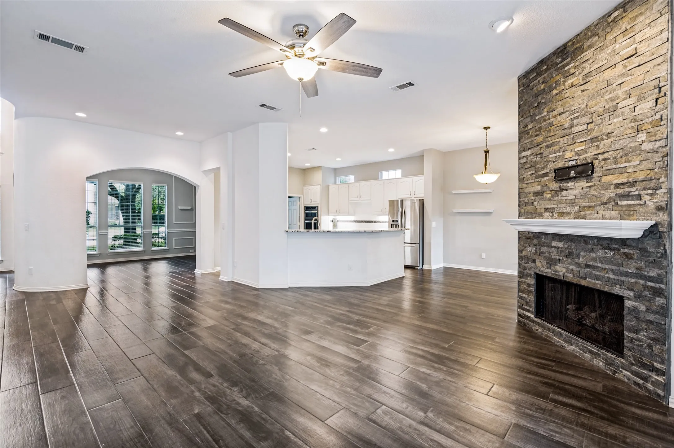 Single Family Residence For Sale in Collin County , 6040 Fieldstone Drive, Dallas, Texas 75252, 4 Bedroom, 3 Bathroom, 2 Garage spaces, 3,463 Sqft, built in 1993, mls#21325180, Real Estate Agent in Dallas, Homes For Sale in Collin county, Homes For Sale in Dallas, Realtor in Dallas Texas, Real Estate Brokerage Independent Realty Texas, Luminita Cordes Realtor