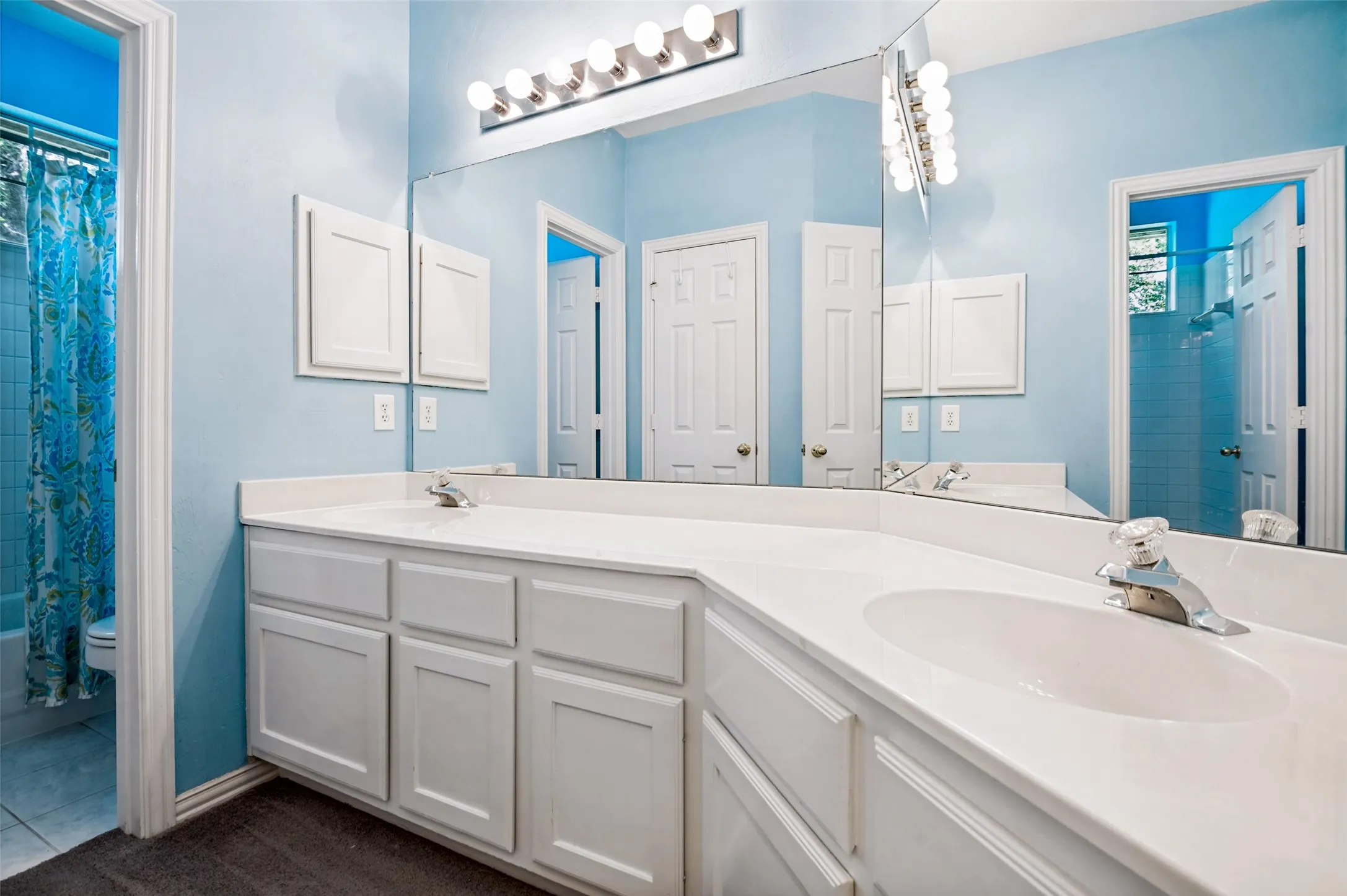 Single Family Residence For Sale in Collin County , 6040 Fieldstone Drive, Dallas, Texas 75252, 4 Bedroom, 3 Bathroom, 2 Garage spaces, 3,463 Sqft, built in 1993, mls#21325180, Real Estate Agent in Dallas, Homes For Sale in Collin county, Homes For Sale in Dallas, Realtor in Dallas Texas, Real Estate Brokerage Independent Realty Texas, Luminita Cordes Realtor