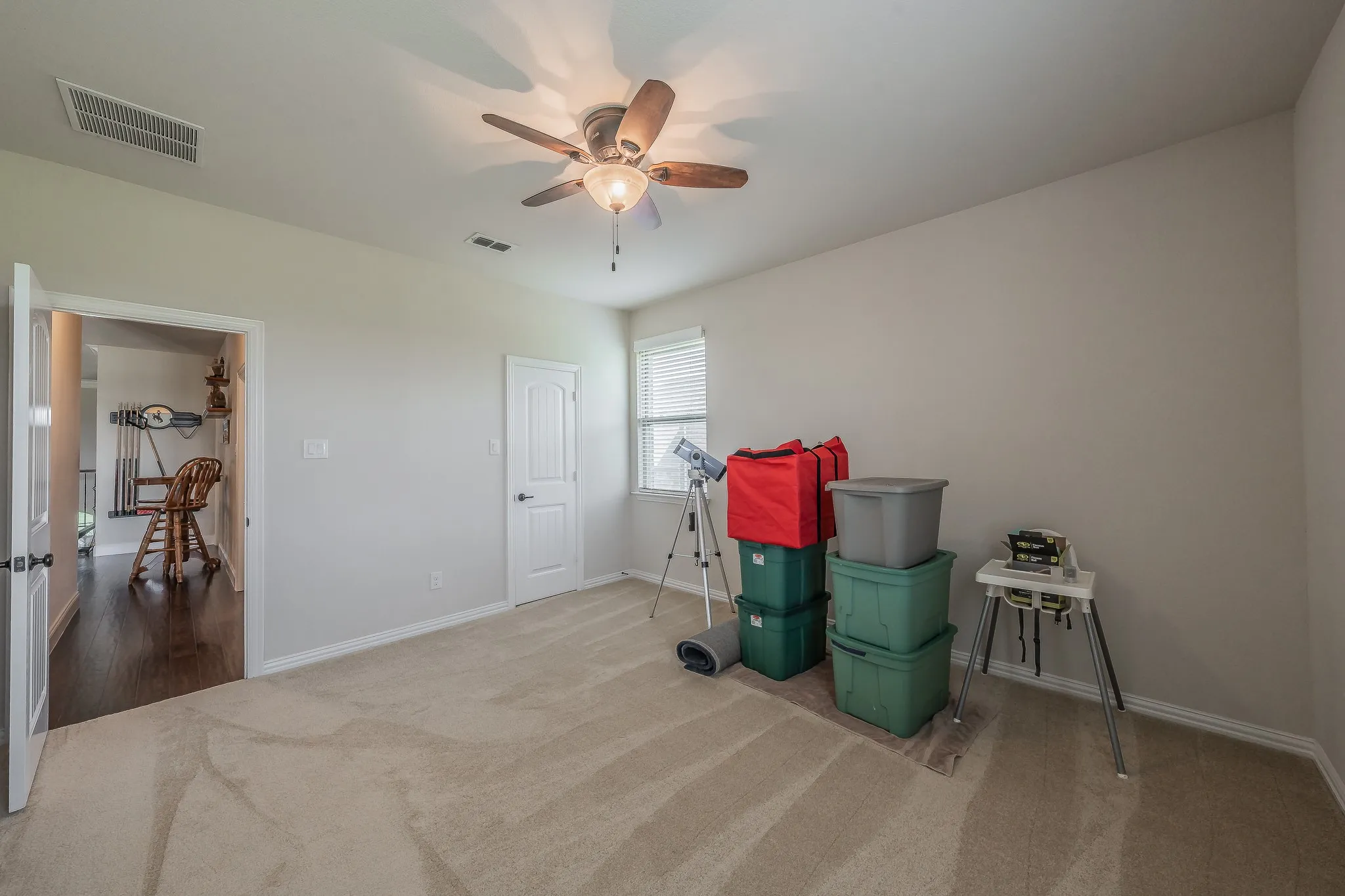 Guest bedroom 1