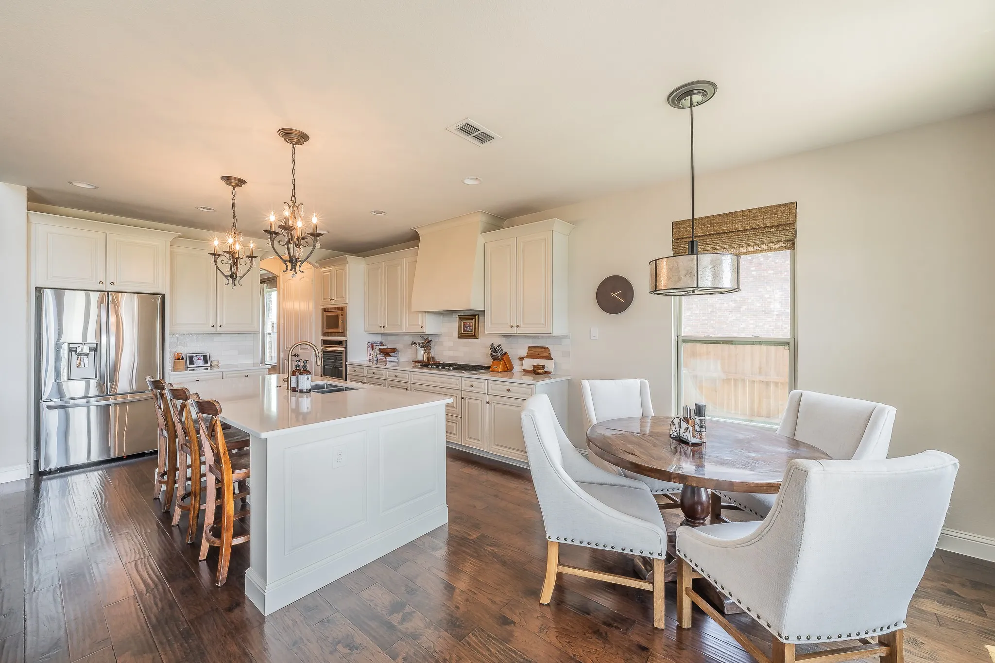 Single Family Residence For Sale in Denton County , 1233 Clearwater Drive, Frisco, Texas 75036, 4 Bedroom, 4 Bathroom, 2 Garage spaces, 3,744 Sqft, built in 2014, mls#21326991, Real Estate Agent in Frisco, Homes For Sale in Denton county, Homes For Sale in Frisco, Realtor in Frisco Texas, Real Estate Brokerage Independent Realty Texas, Luminita Cordes Realtor