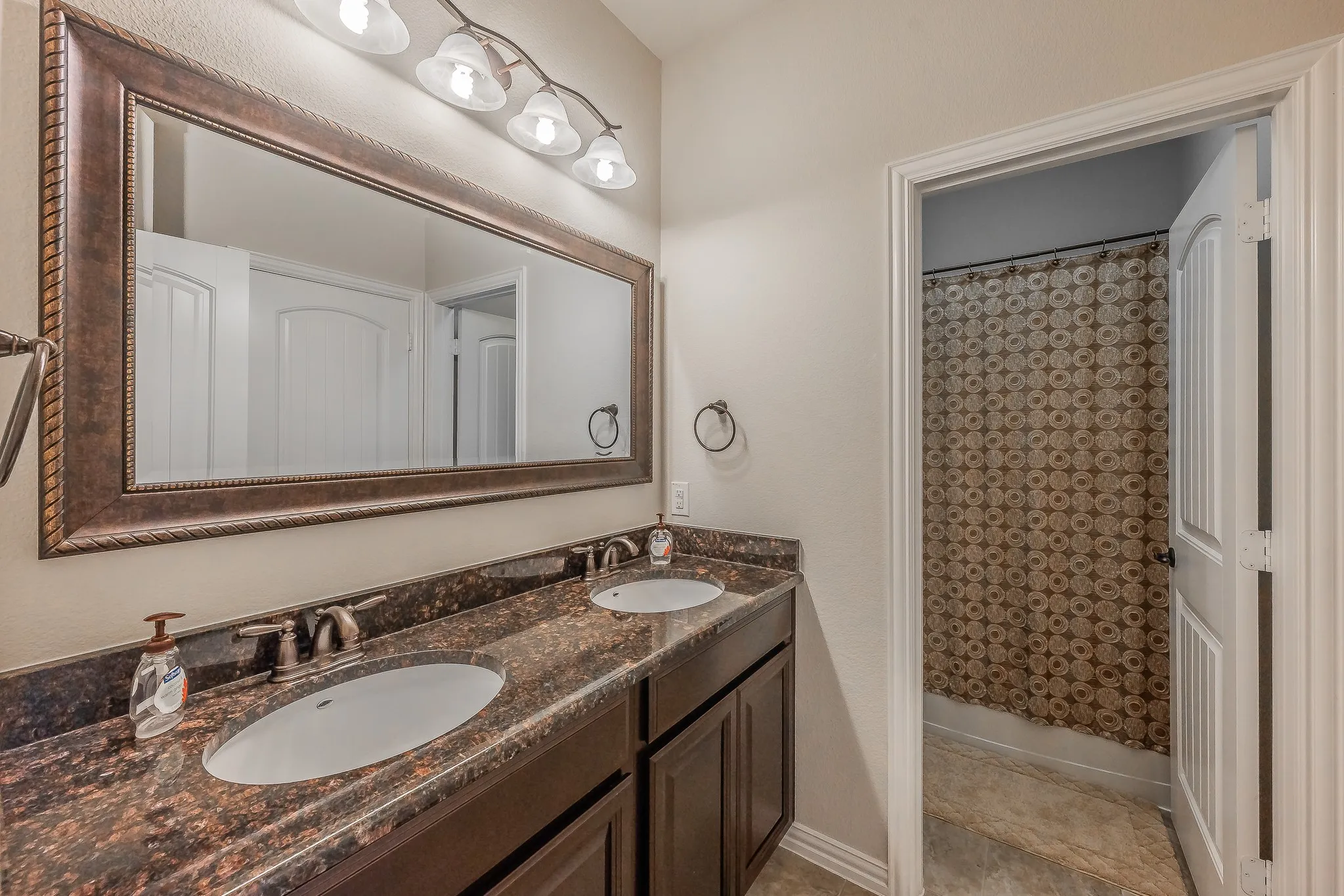 Jack and jill bathroom