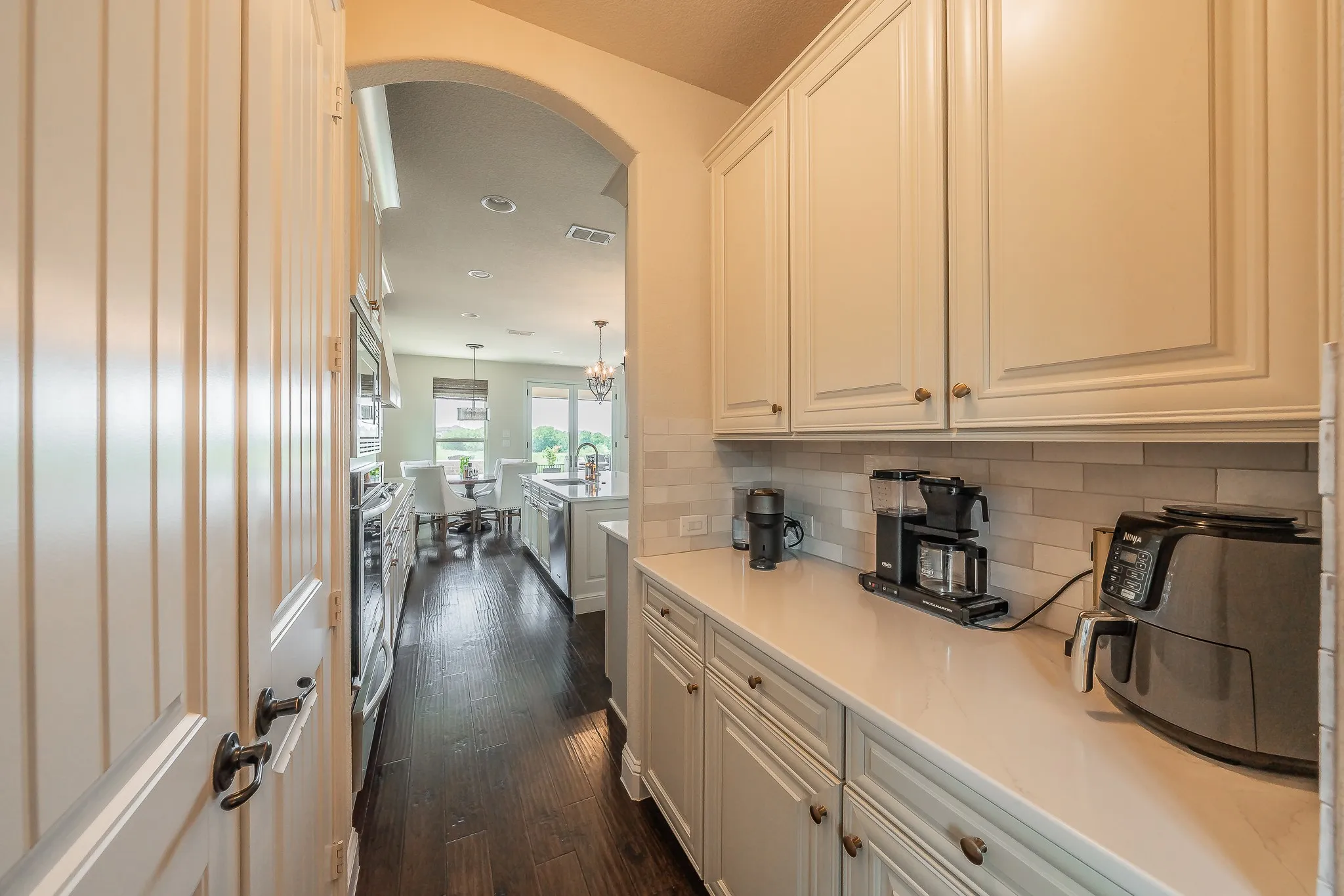 Single Family Residence For Sale in Denton County , 1233 Clearwater Drive, Frisco, Texas 75036, 4 Bedroom, 4 Bathroom, 2 Garage spaces, 3,744 Sqft, built in 2014, mls#21326991, Real Estate Agent in Frisco, Homes For Sale in Denton county, Homes For Sale in Frisco, Realtor in Frisco Texas, Real Estate Brokerage Independent Realty Texas, Luminita Cordes Realtor