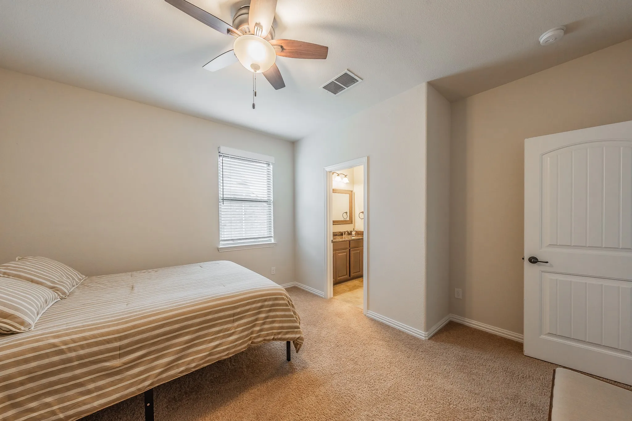 Guest bedroom 3 Jack and Jill