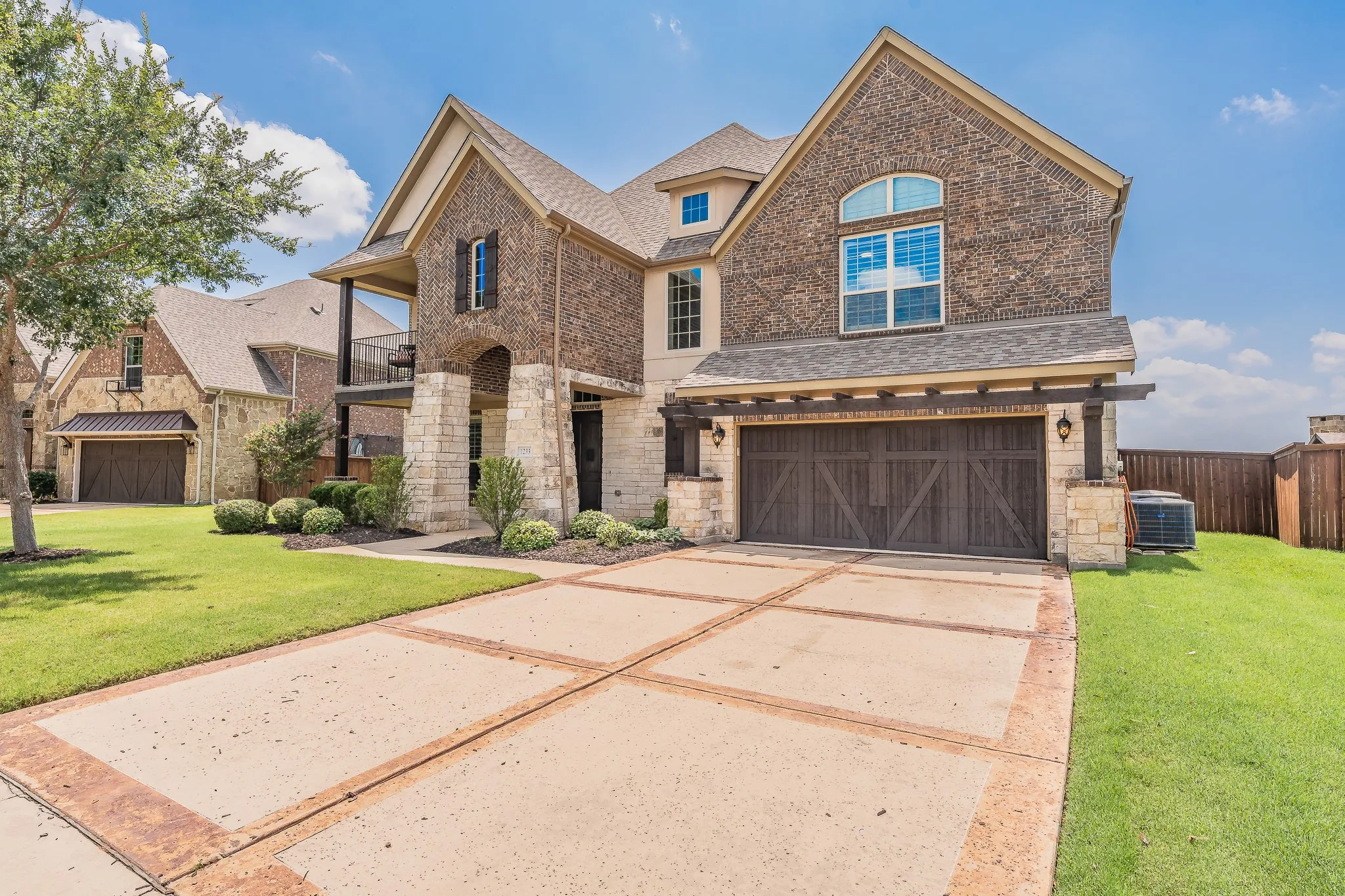 Single Family Residence For Sale in Denton County , 1233 Clearwater Drive, Frisco, Texas 75036, 4 Bedroom, 4 Bathroom, 2 Garage spaces, 3,744 Sqft, built in 2014, mls#21326991, Real Estate Agent in Frisco, Homes For Sale in Denton county, Homes For Sale in Frisco, Realtor in Frisco Texas, Real Estate Brokerage Independent Realty Texas, Luminita Cordes Realtor