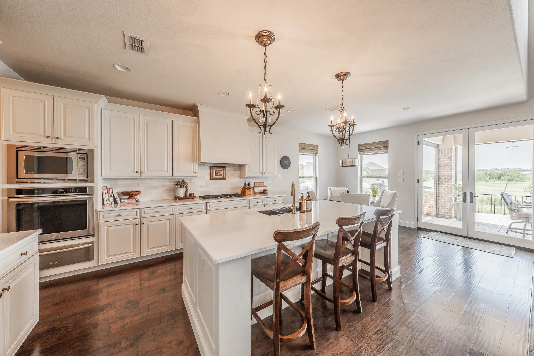 Single Family Residence For Sale in Denton County , 1233 Clearwater Drive, Frisco, Texas 75036, 4 Bedroom, 4 Bathroom, 2 Garage spaces, 3,744 Sqft, built in 2014, mls#21326991, Real Estate Agent in Frisco, Homes For Sale in Denton county, Homes For Sale in Frisco, Realtor in Frisco Texas, Real Estate Brokerage Independent Realty Texas, Luminita Cordes Realtor