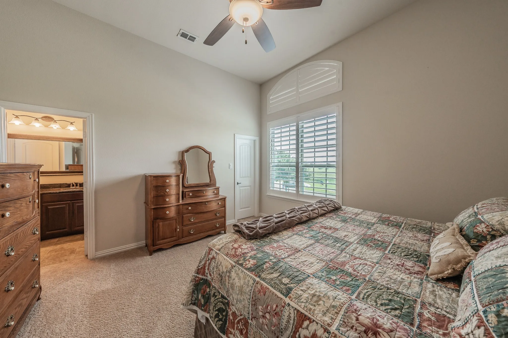 Guest bedroom 2 Jack and Jill