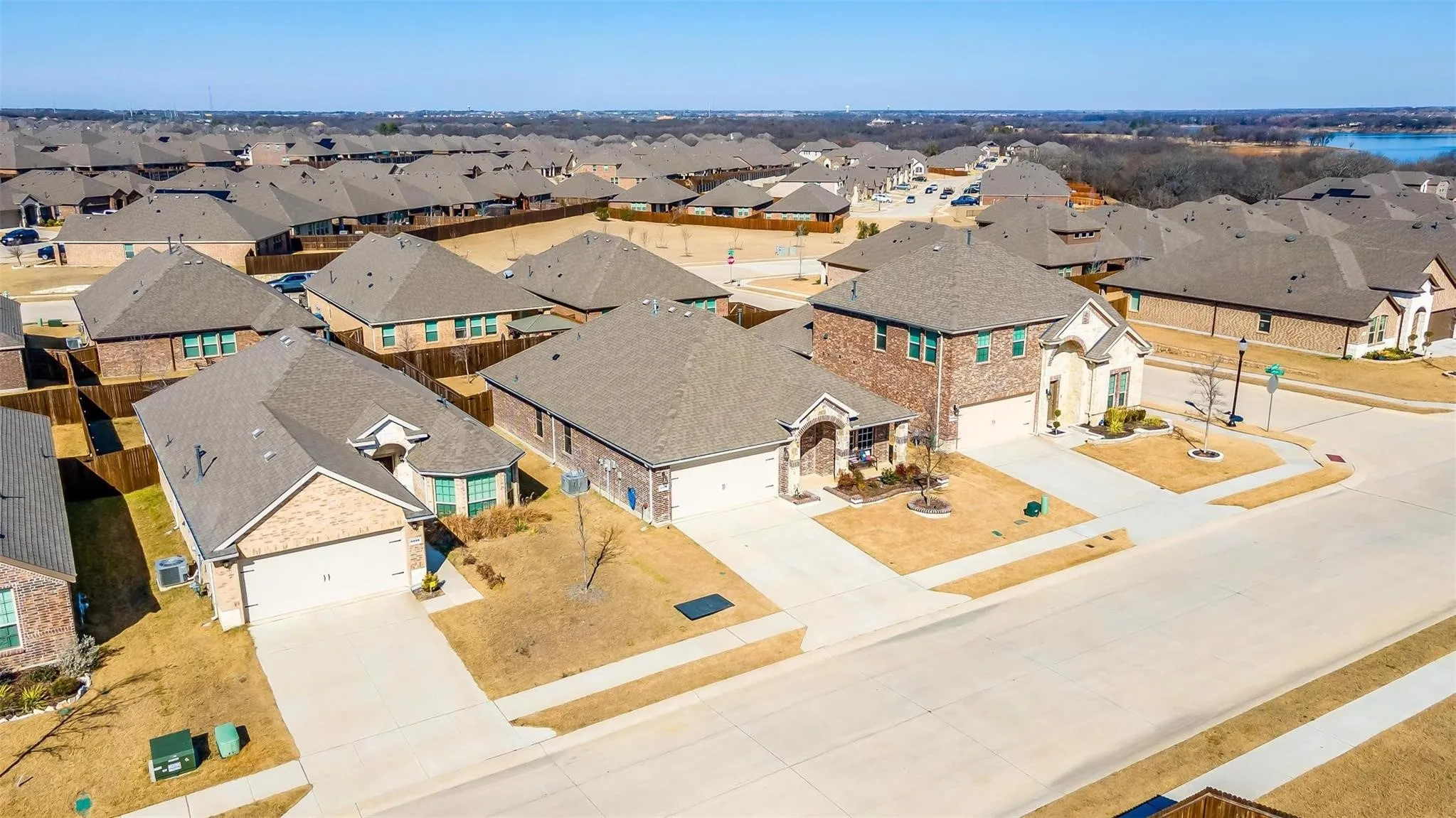 Single Family Residence For Rent in Denton County , 3309 Comal Drive, Little Elm, Texas 75068, 3 Bedroom, 2 Bathroom, Garage spaces, 1,689 Sqft, built in 2018, mls#21327071, Real Estate Agent in Little Elm, Homes For Rent in Denton county, Homes For Rent in Little Elm, Realtor in Little Elm Texas, Real Estate Brokerage Independent Realty Texas, Luminita Cordes Realtor