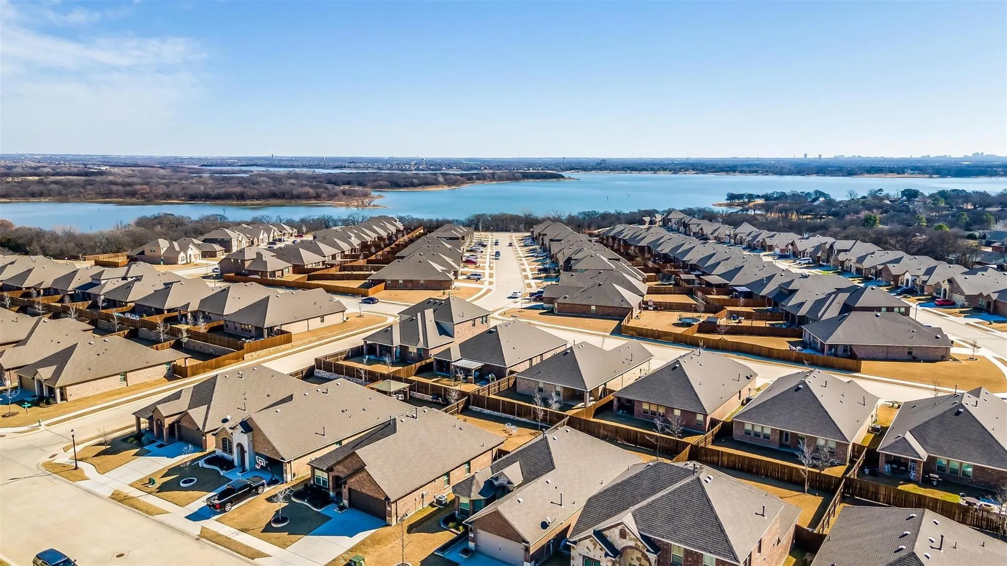 Single Family Residence For Rent in Denton County , 3309 Comal Drive, Little Elm, Texas 75068, 3 Bedroom, 2 Bathroom, Garage spaces, 1,689 Sqft, built in 2018, mls#21327071, Real Estate Agent in Little Elm, Homes For Rent in Denton county, Homes For Rent in Little Elm, Realtor in Little Elm Texas, Real Estate Brokerage Independent Realty Texas, Luminita Cordes Realtor