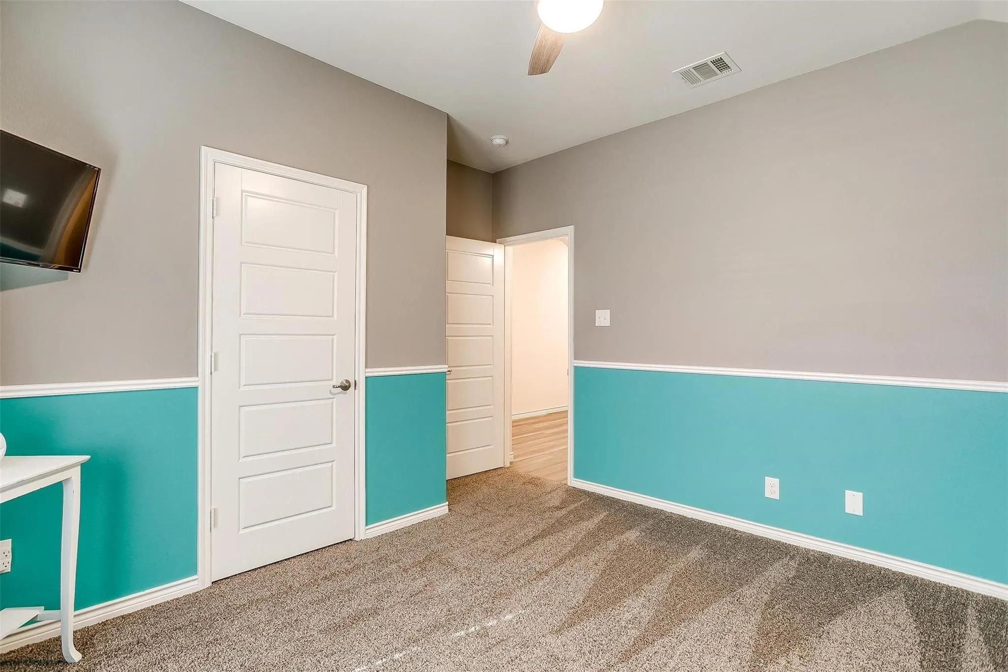 Single Family Residence For Rent in Denton County , 3309 Comal Drive, Little Elm, Texas 75068, 3 Bedroom, 2 Bathroom, Garage spaces, 1,689 Sqft, built in 2018, mls#21327071, Real Estate Agent in Little Elm, Homes For Rent in Denton county, Homes For Rent in Little Elm, Realtor in Little Elm Texas, Real Estate Brokerage Independent Realty Texas, Luminita Cordes Realtor