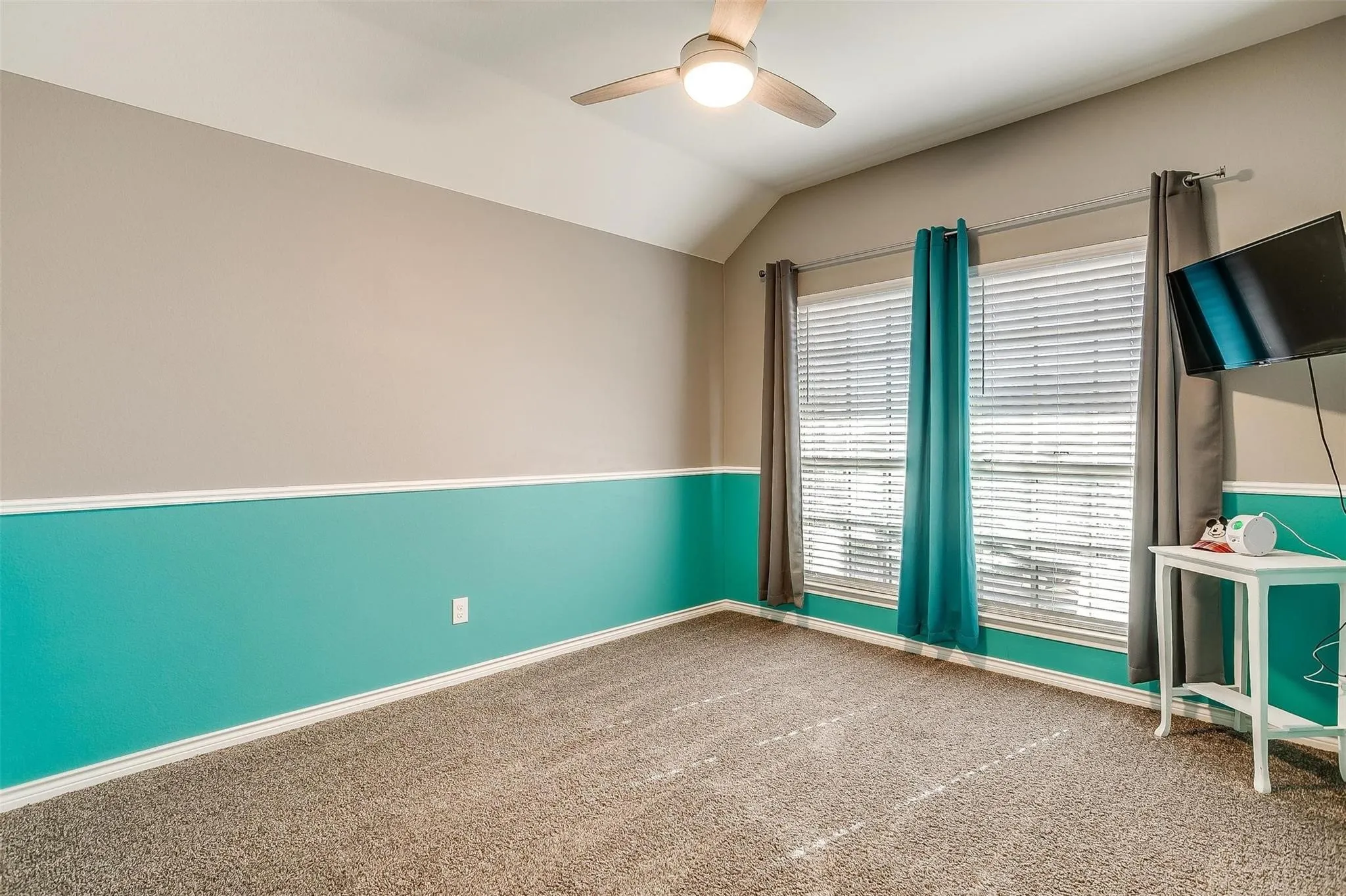 Single Family Residence For Rent in Denton County , 3309 Comal Drive, Little Elm, Texas 75068, 3 Bedroom, 2 Bathroom, Garage spaces, 1,689 Sqft, built in 2018, mls#21327071, Real Estate Agent in Little Elm, Homes For Rent in Denton county, Homes For Rent in Little Elm, Realtor in Little Elm Texas, Real Estate Brokerage Independent Realty Texas, Luminita Cordes Realtor