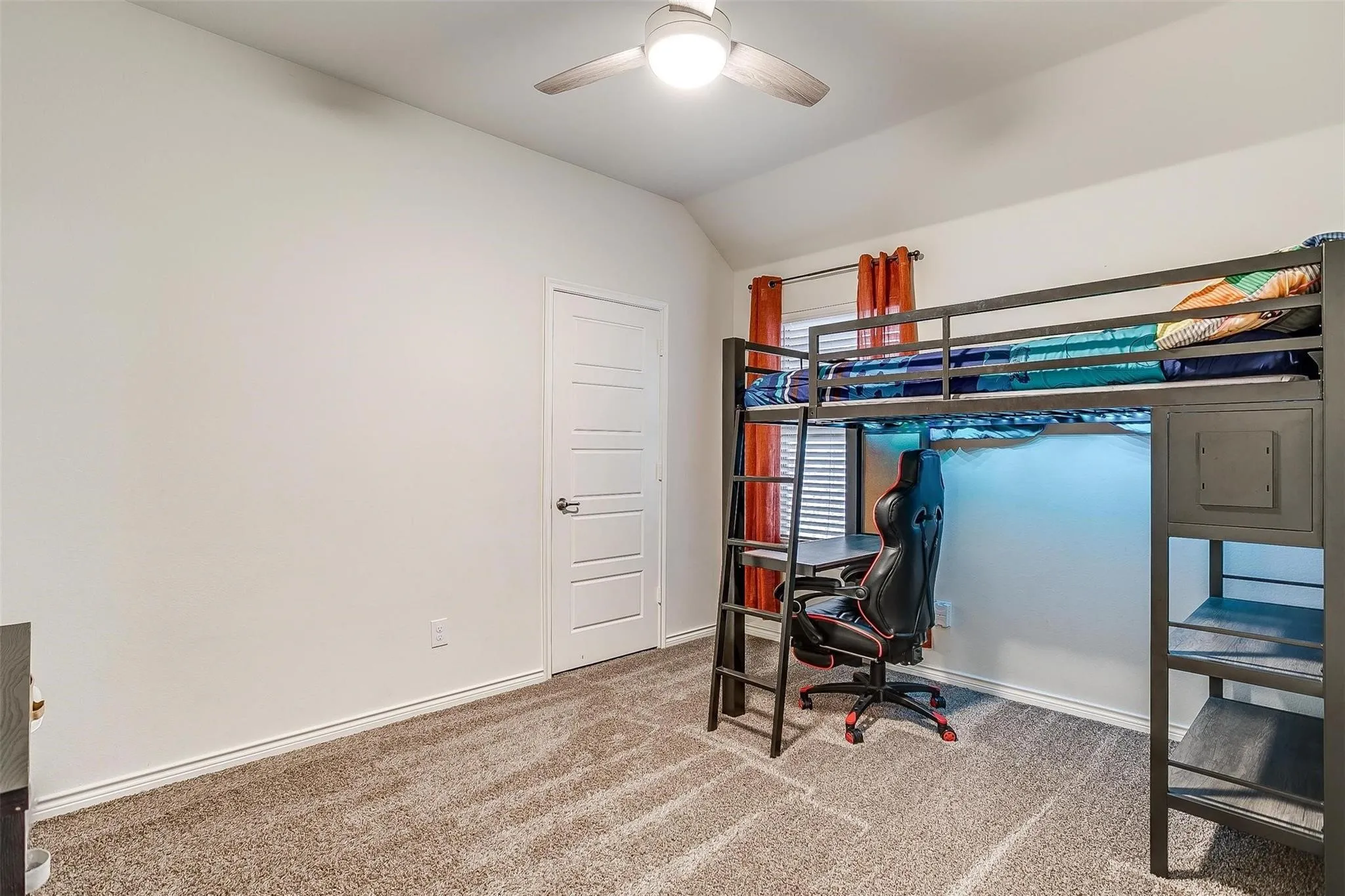 Single Family Residence For Rent in Denton County , 3309 Comal Drive, Little Elm, Texas 75068, 3 Bedroom, 2 Bathroom, Garage spaces, 1,689 Sqft, built in 2018, mls#21327071, Real Estate Agent in Little Elm, Homes For Rent in Denton county, Homes For Rent in Little Elm, Realtor in Little Elm Texas, Real Estate Brokerage Independent Realty Texas, Luminita Cordes Realtor