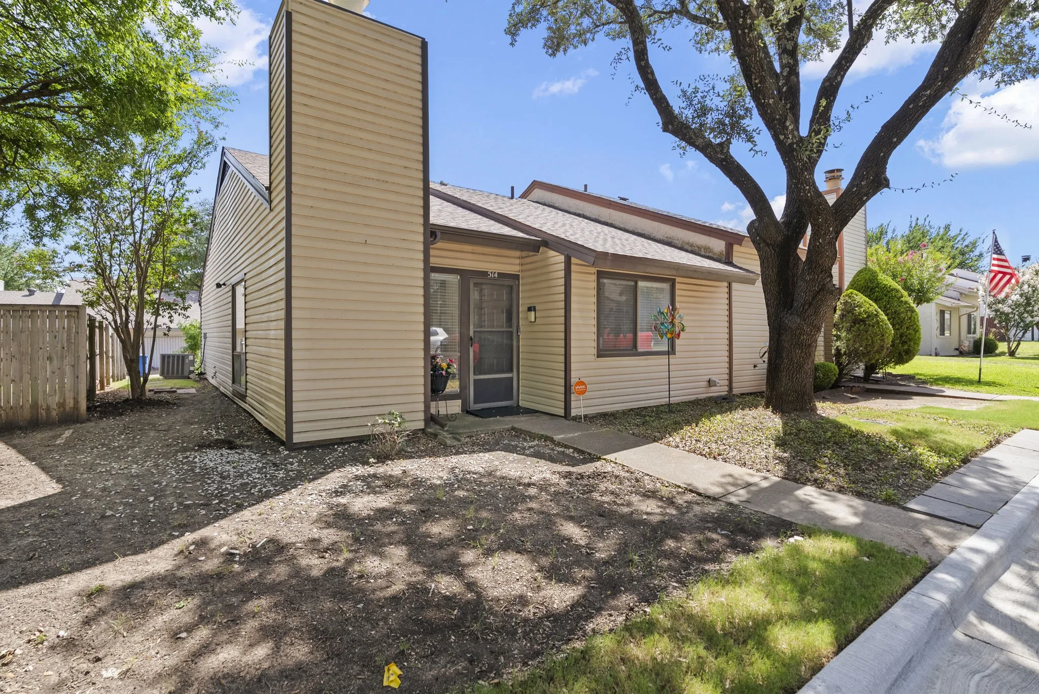 Single Family Residence For Sale in Collin County , 514 Pine Trail Drive, Allen, Texas 75002, 2 Bedroom, 2 Bathroom, Garage spaces, 992 Sqft, built in 1978, mls#21318152, Real Estate Agent in Allen, Homes For Sale in Collin county, Homes For Sale in Allen, Realtor in Allen Texas, Real Estate Brokerage Independent Realty Texas, Luminita Cordes Realtor