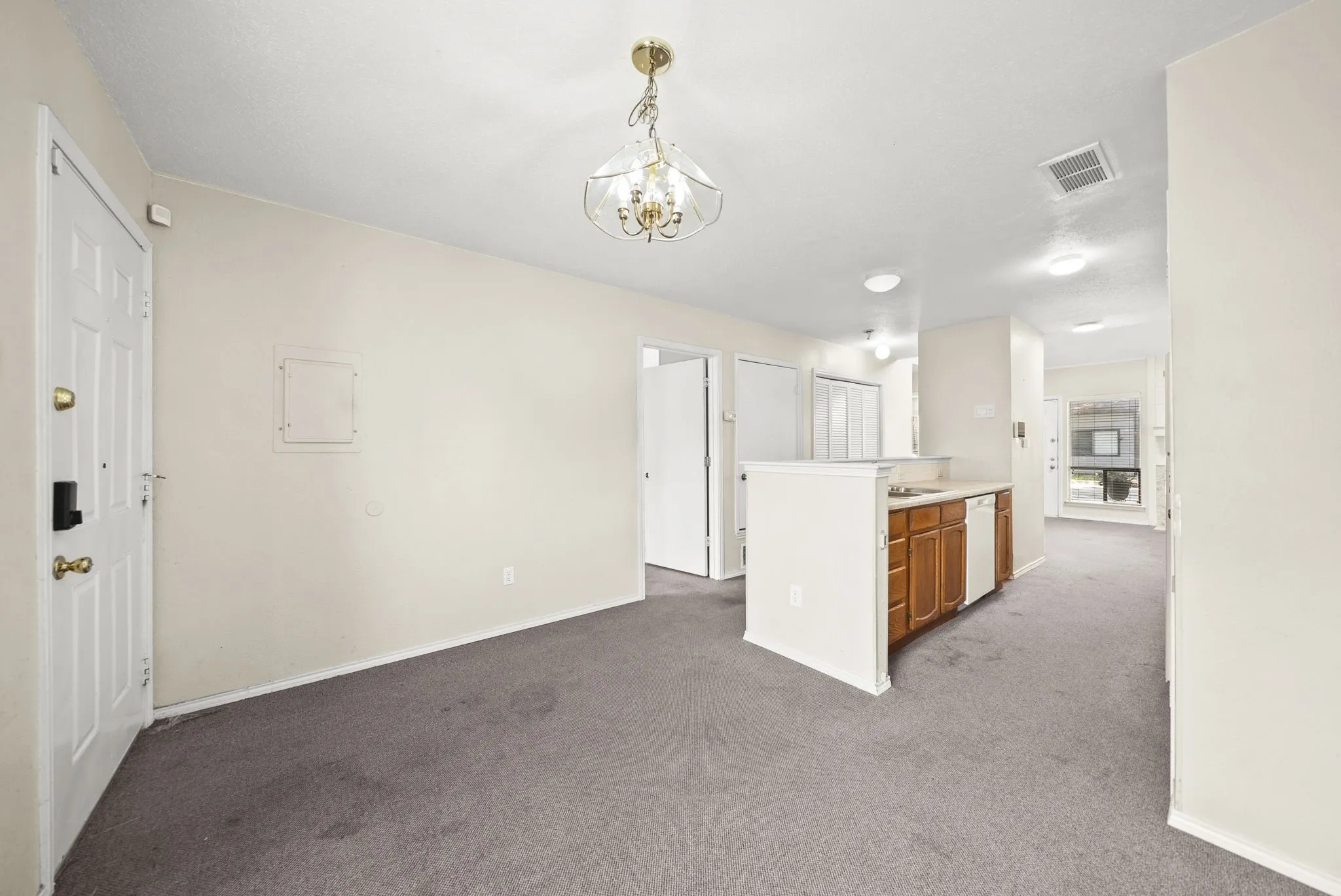 Single Family Residence For Sale in Collin County , 514 Pine Trail Drive, Allen, Texas 75002, 2 Bedroom, 2 Bathroom, Garage spaces, 992 Sqft, built in 1978, mls#21318152, Real Estate Agent in Allen, Homes For Sale in Collin county, Homes For Sale in Allen, Realtor in Allen Texas, Real Estate Brokerage Independent Realty Texas, Luminita Cordes Realtor