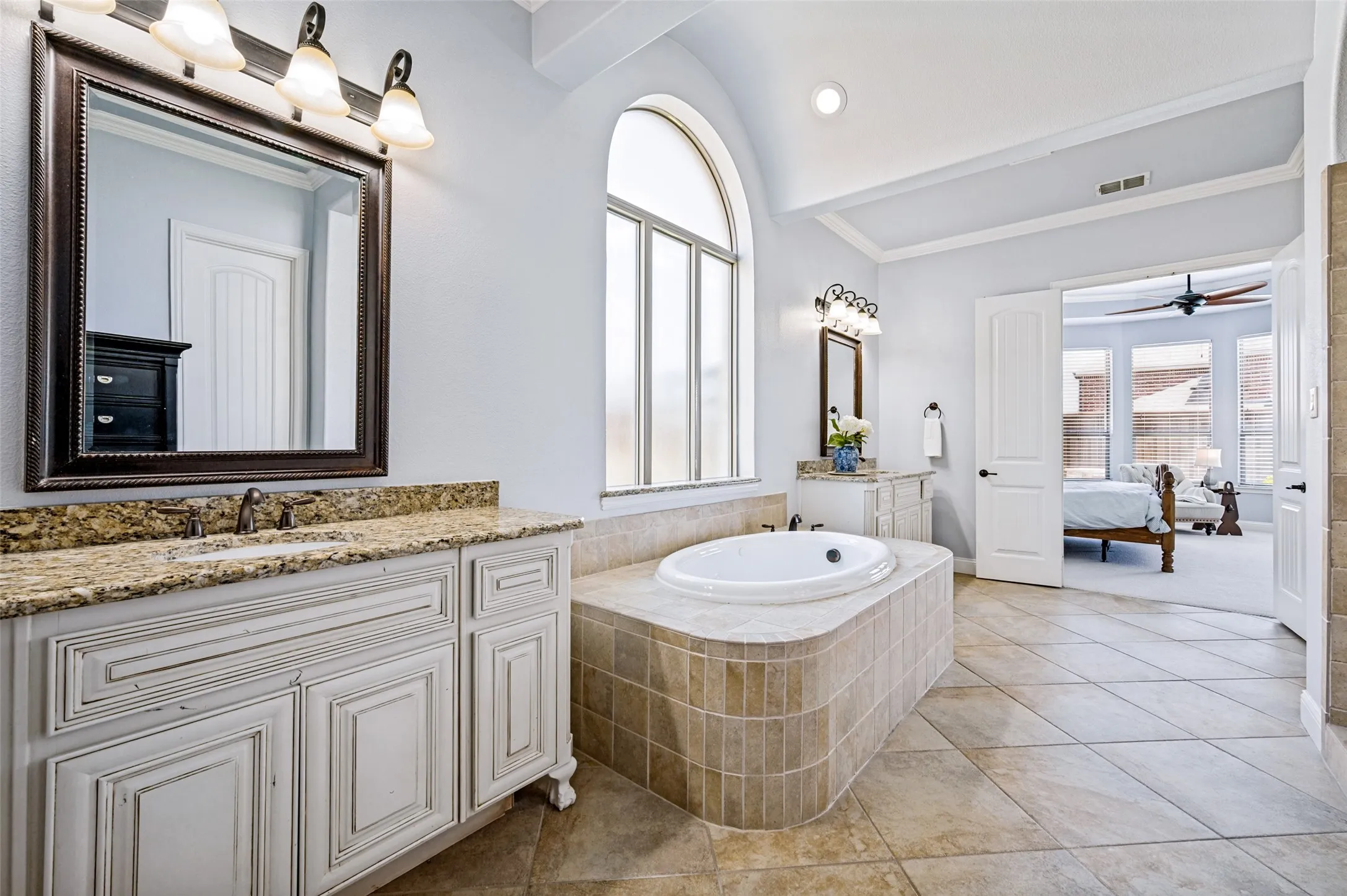 Single Family Residence For Sale in Collin County , 1301 Packsaddle Trail, Prosper, Texas 75078, 4 Bedroom, 4 Bathroom, 3 Garage spaces, 4,290 Sqft, built in 2013, mls#21319517, Real Estate Agent in Prosper, Homes For Sale in Collin county, Homes For Sale in Prosper, Realtor in Prosper Texas, Real Estate Brokerage Independent Realty Texas, Luminita Cordes Realtor