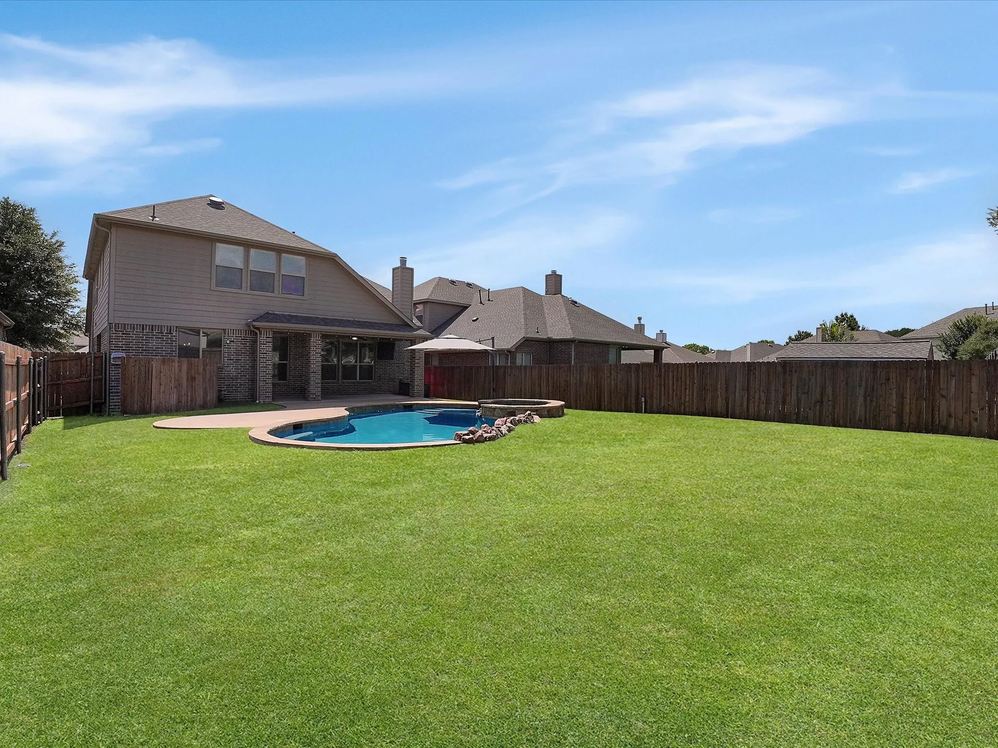 Single Family Residence For Sale in Collin County , 1907 Hidden Fairway Drive, Wylie, Texas 75098, 4 Bedroom, 3 Bathroom, 2 Garage spaces, 2,815 Sqft, built in 2010, mls#21325191, Real Estate Agent in Wylie, Homes For Sale in Collin county, Homes For Sale in Wylie, Realtor in Wylie Texas, Real Estate Brokerage Independent Realty Texas, Luminita Cordes Realtor