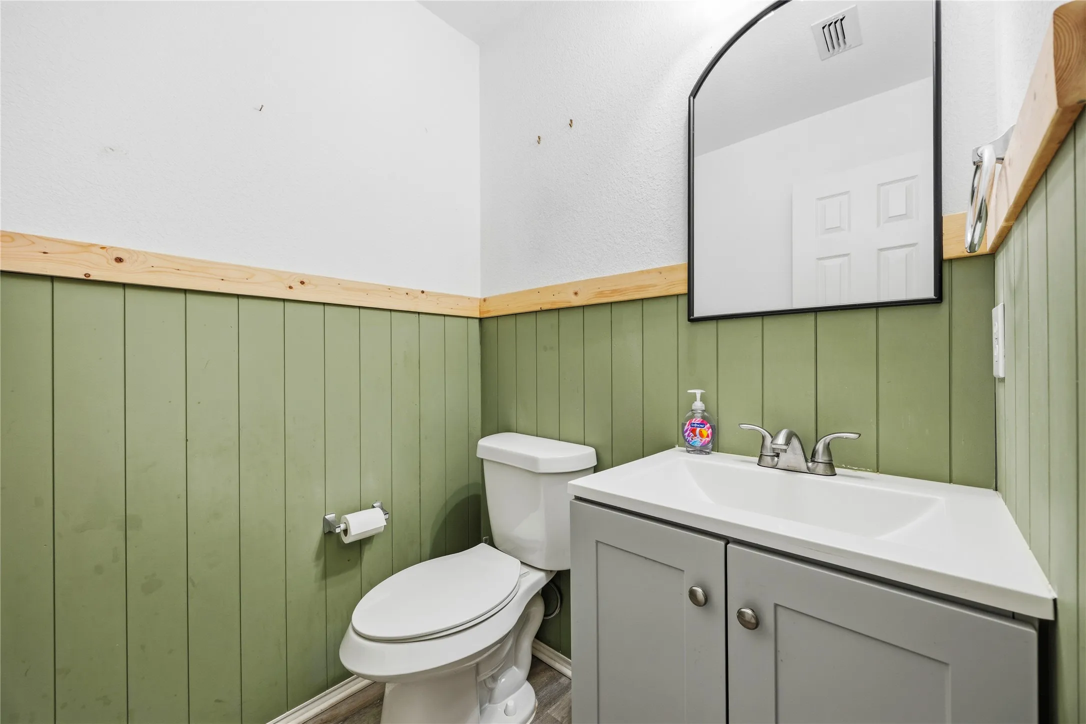 Single Family Residence For Sale in Collin County , 932 Cottonwood Trail, Anna, Texas 75409, 3 Bedroom, 3 Bathroom, 2 Garage spaces, 2,207 Sqft, built in 2008, mls#21319966, Real Estate Agent in Anna, Homes For Sale in Collin county, Homes For Sale in Anna, Realtor in Anna Texas, Real Estate Brokerage Independent Realty Texas, Luminita Cordes Realtor