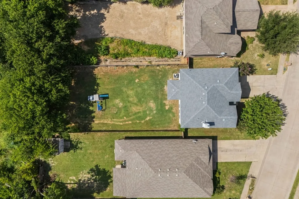 Single Family Residence For Sale in Collin County , 932 Cottonwood Trail, Anna, Texas 75409, 3 Bedroom, 3 Bathroom, 2 Garage spaces, 2,207 Sqft, built in 2008, mls#21319966, Real Estate Agent in Anna, Homes For Sale in Collin county, Homes For Sale in Anna, Realtor in Anna Texas, Real Estate Brokerage Independent Realty Texas, Luminita Cordes Realtor