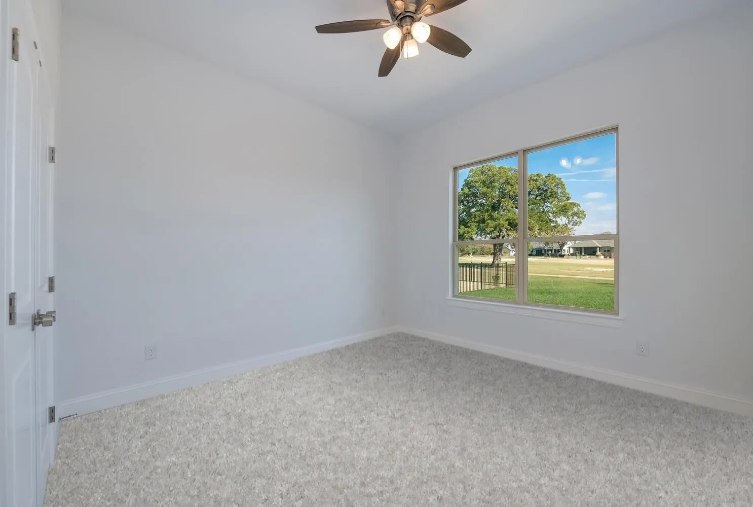 Single Family Residence For Sale in Hill County , 13027 Eagles Nest Drive, Whitney, Texas 76692, 3 Bedroom, 3 Bathroom, 2 Garage spaces, 2,302 Sqft, built in 2022, mls#21327028, Real Estate Agent in Whitney, Homes For Sale in Hill county, Homes For Sale in Whitney, Realtor in Whitney Texas, Real Estate Brokerage Independent Realty Texas, Luminita Cordes Realtor