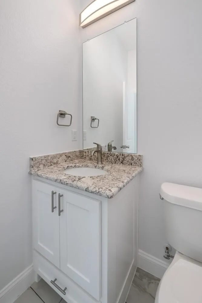 1/2 BATH